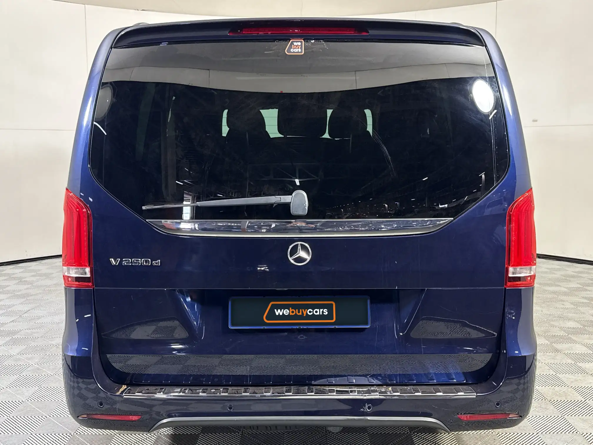 Mercedes-Benz V250