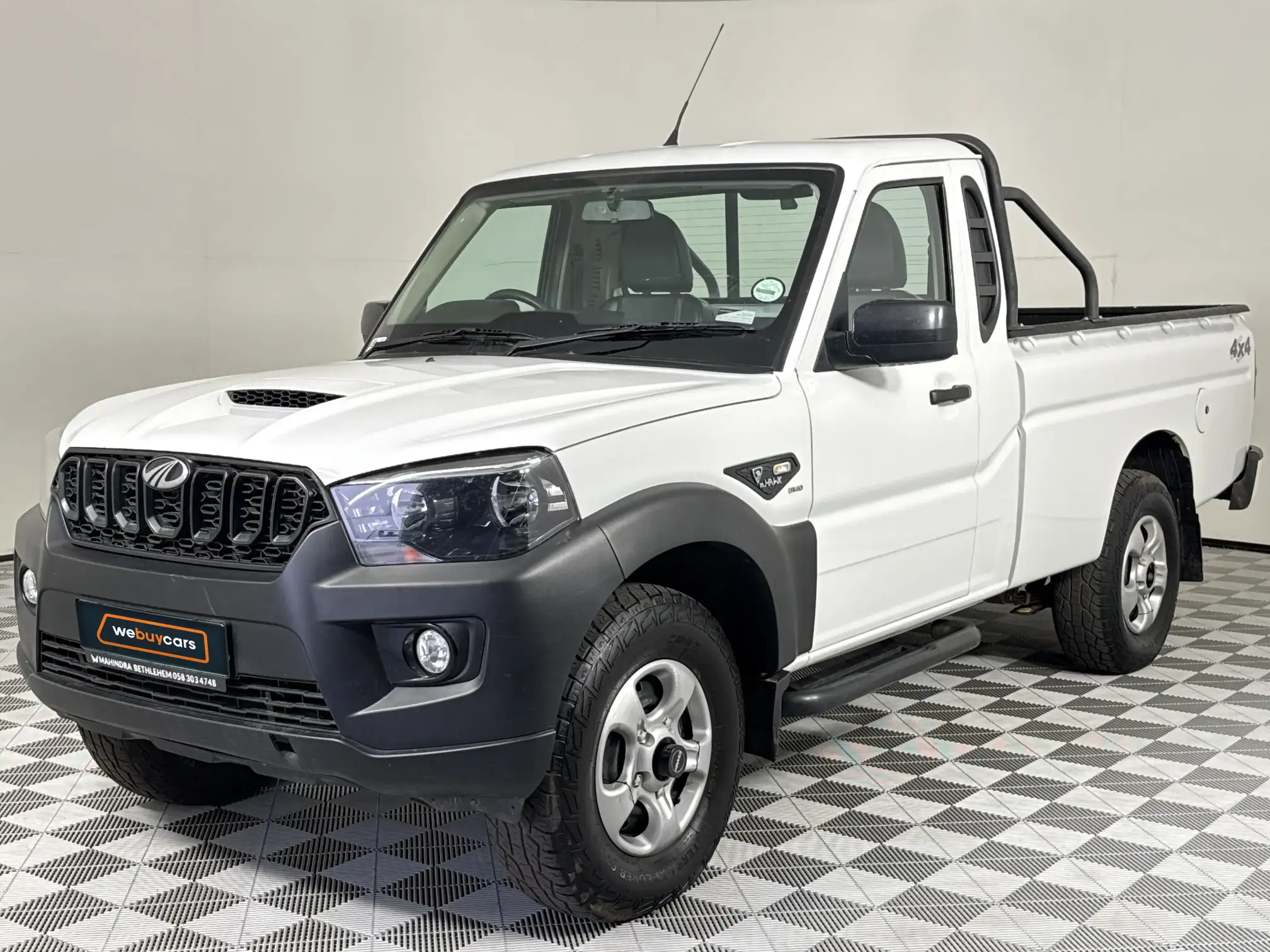 2024 Mahindra PIK UP