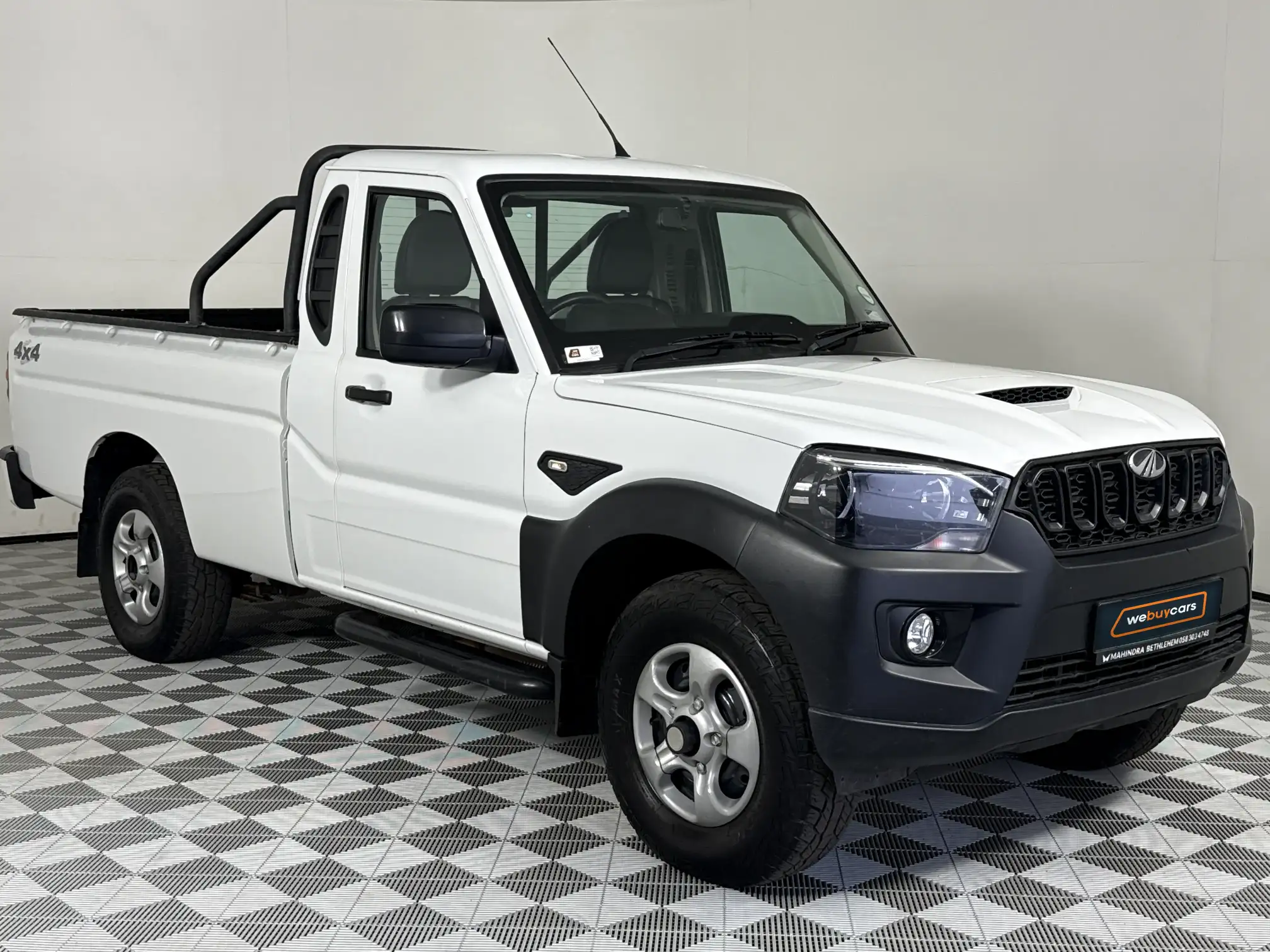 Mahindra PIK UP