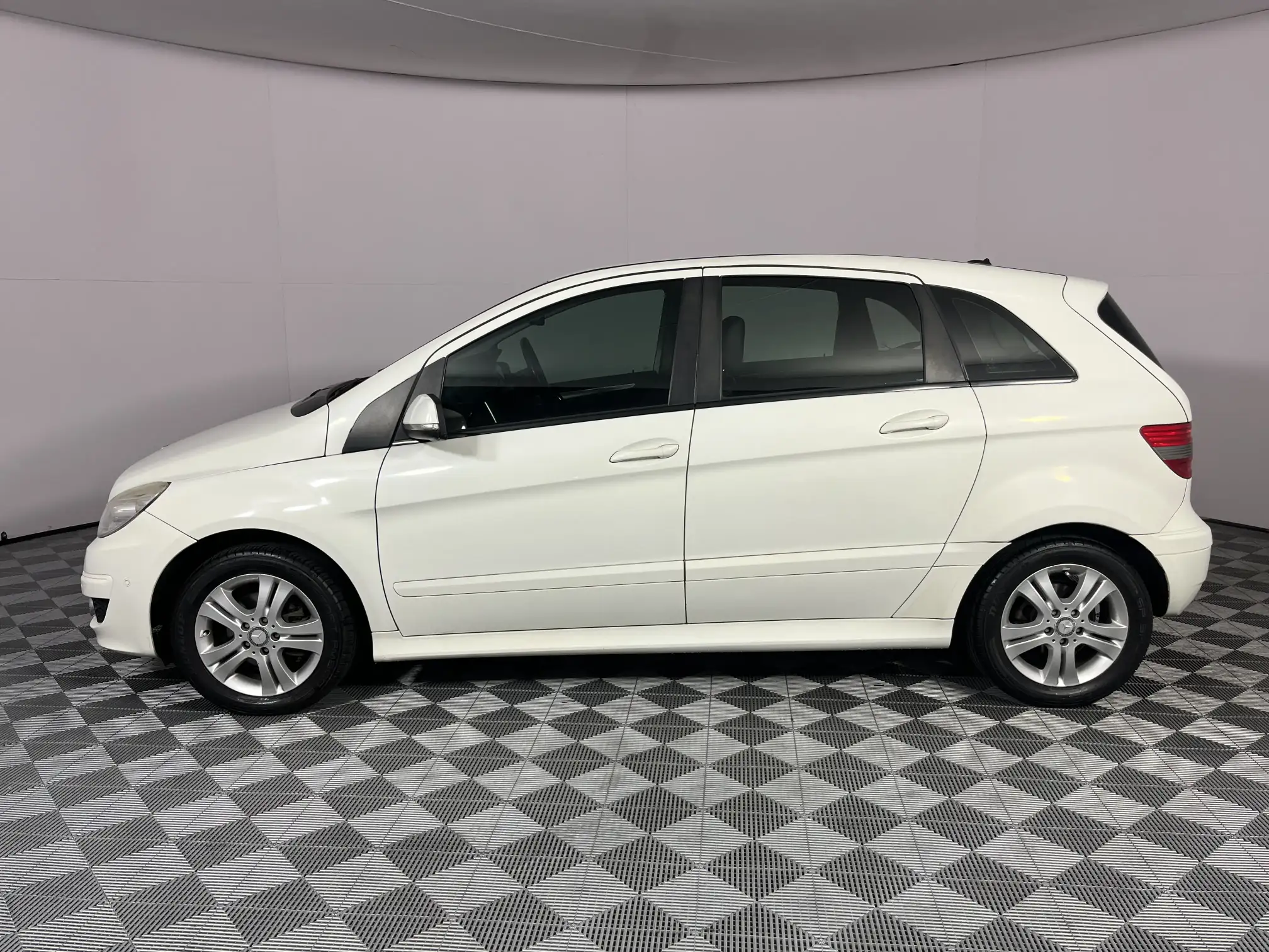 We Buy Cars | 2011 Mercedes-Benz B Class