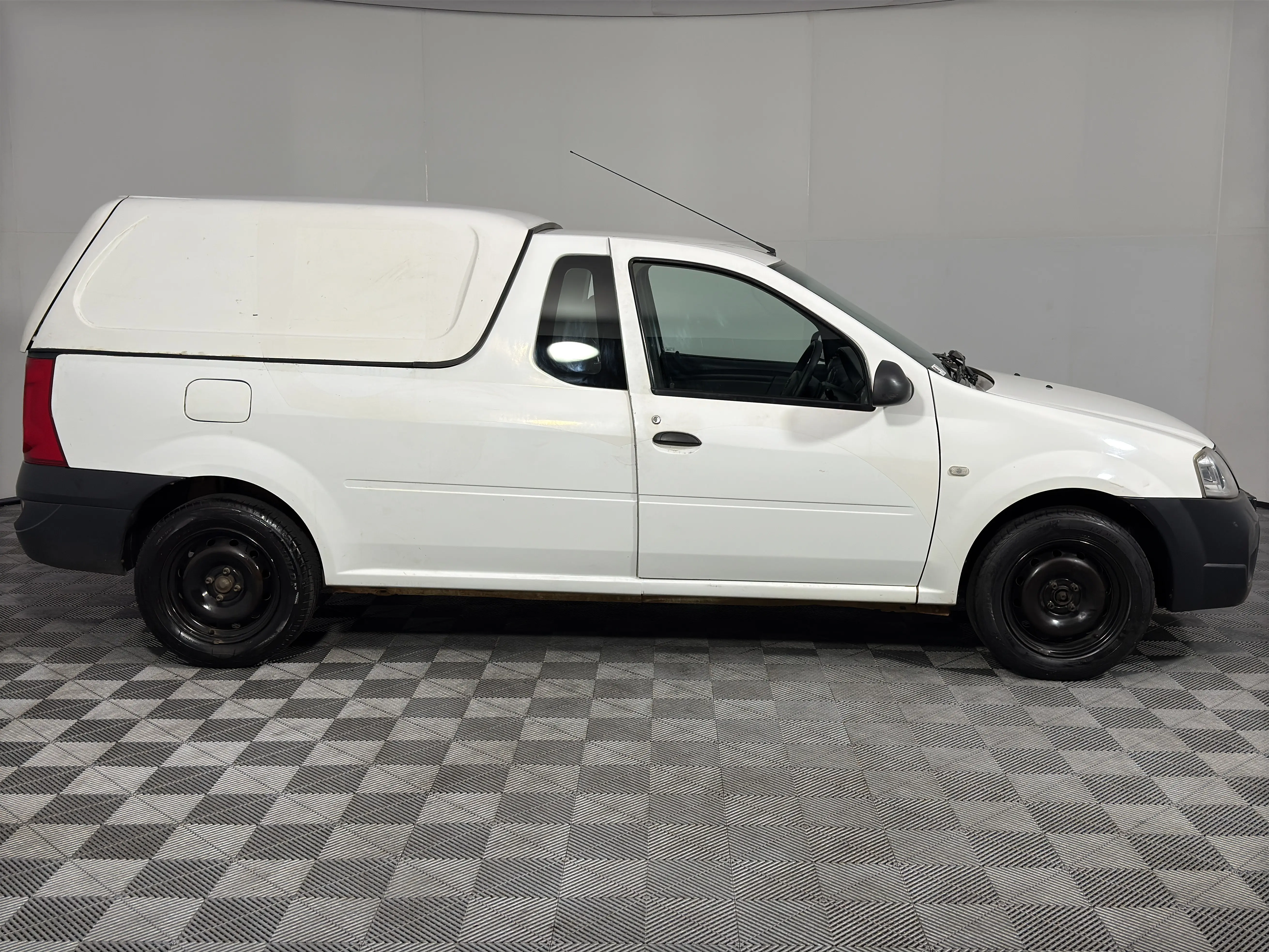 2019 Nissan NP200 1.6 A/C Pick Up Single Cab, photo 4