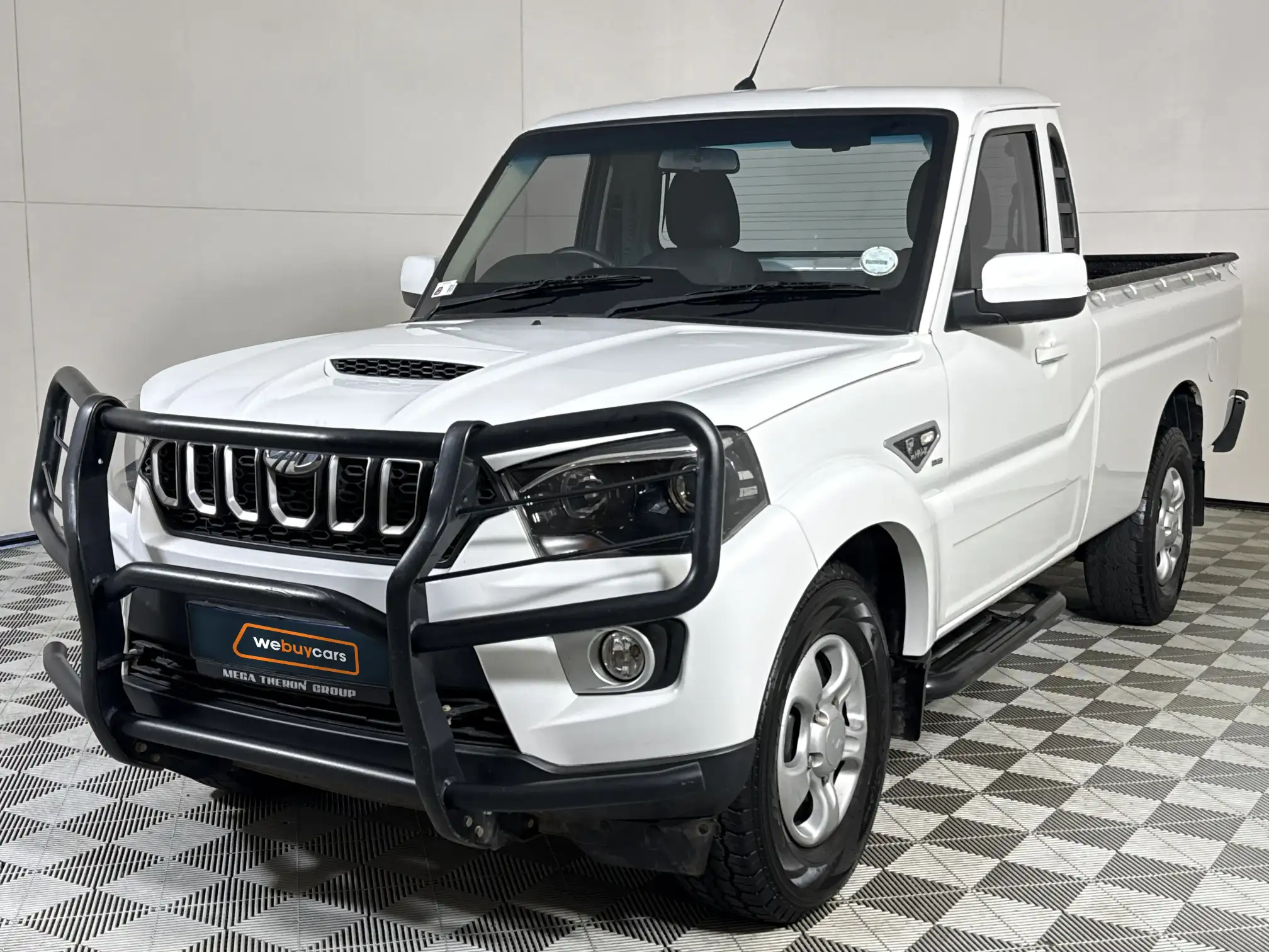 2022 Mahindra PIK UP