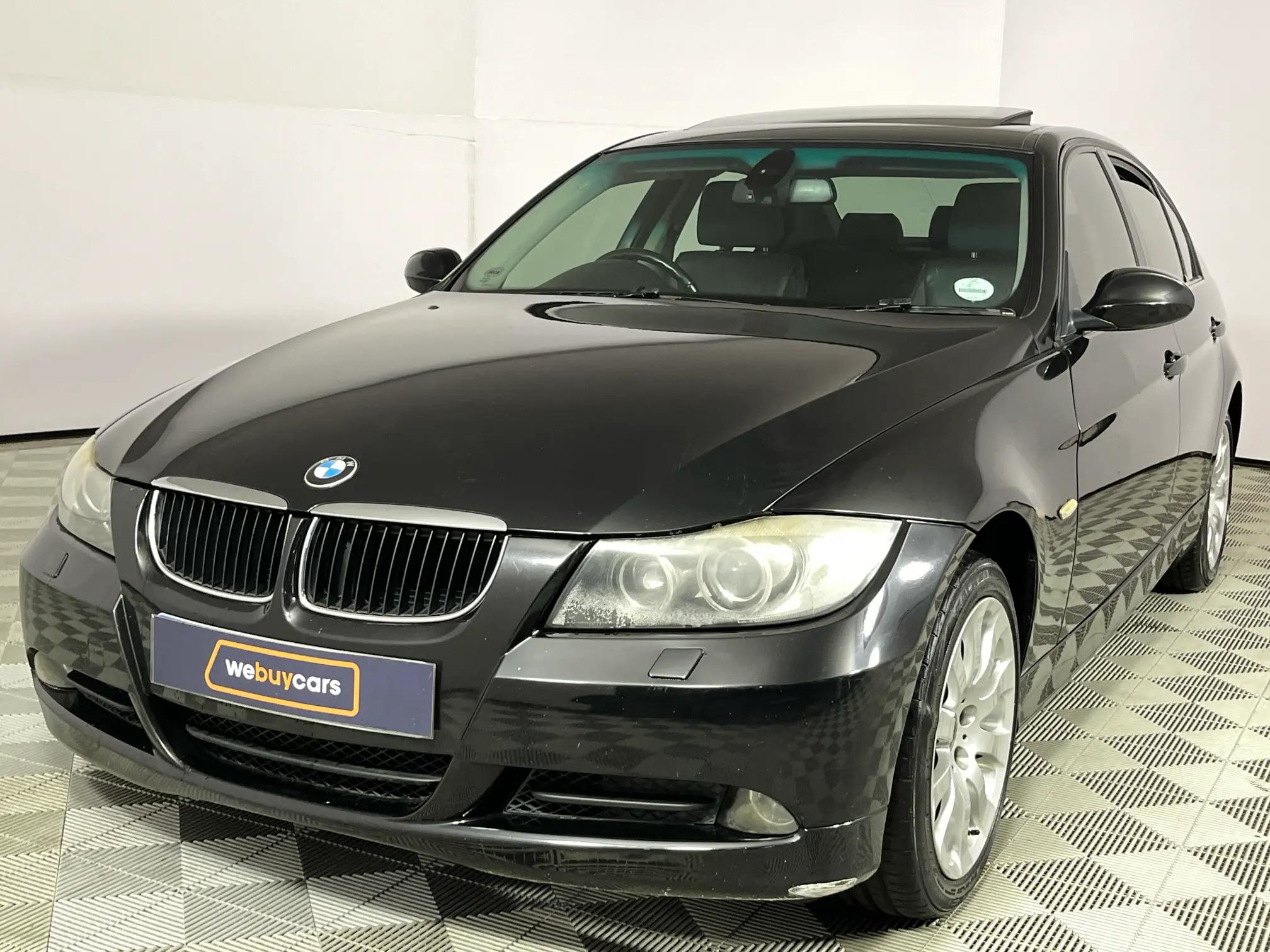BMW 320i (E90)