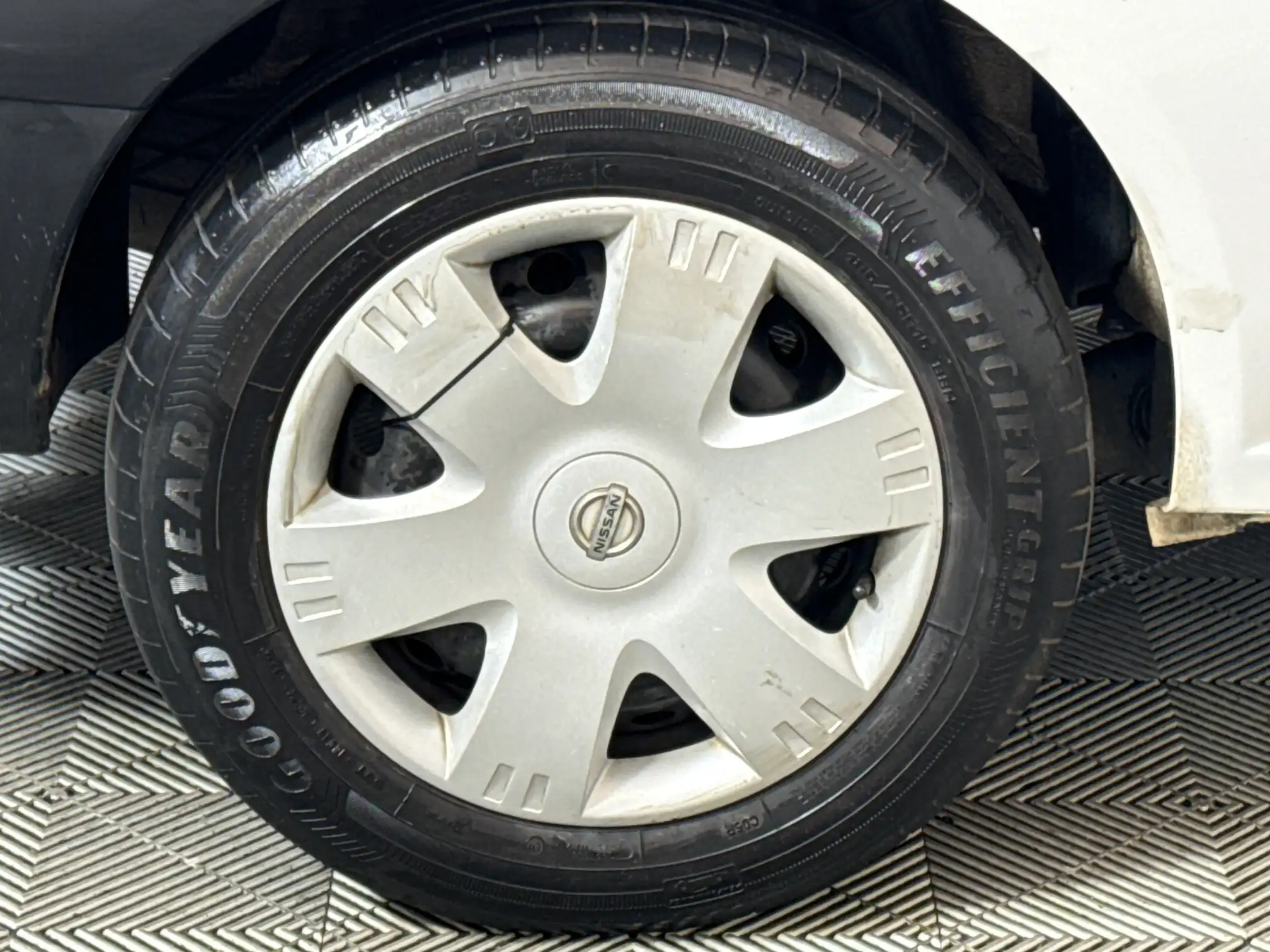 Nissan NP200