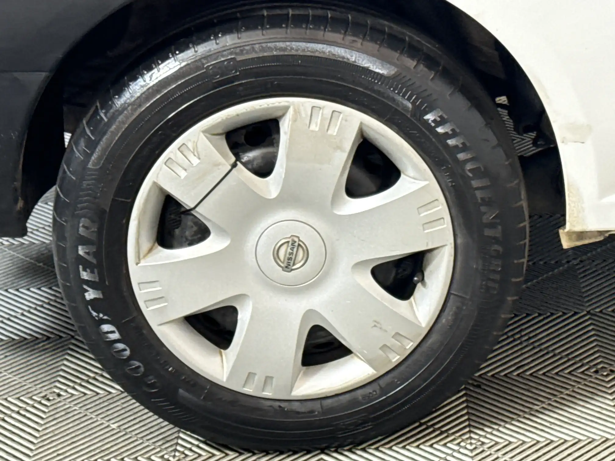 Nissan NP200
