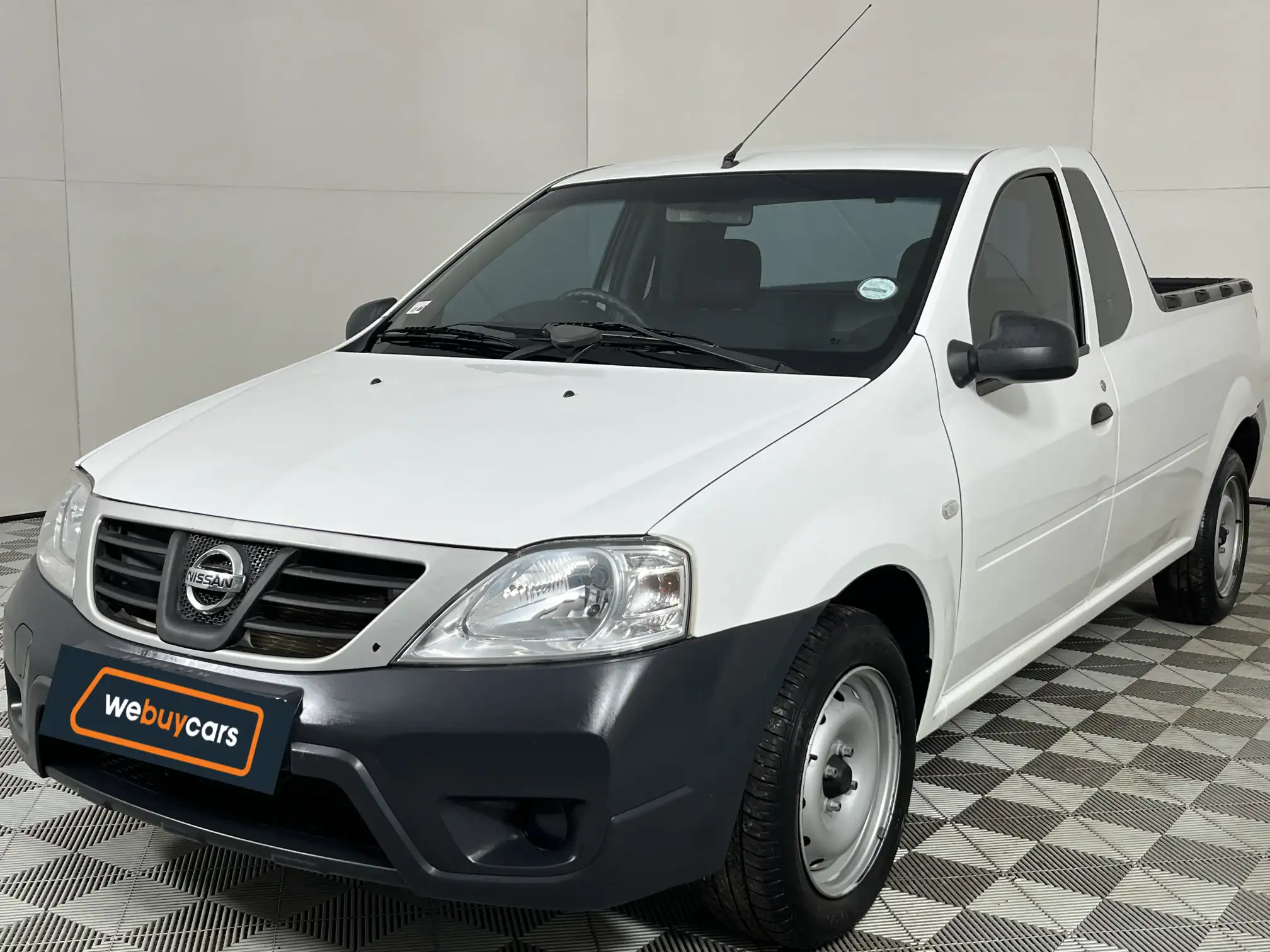 Nissan NP200