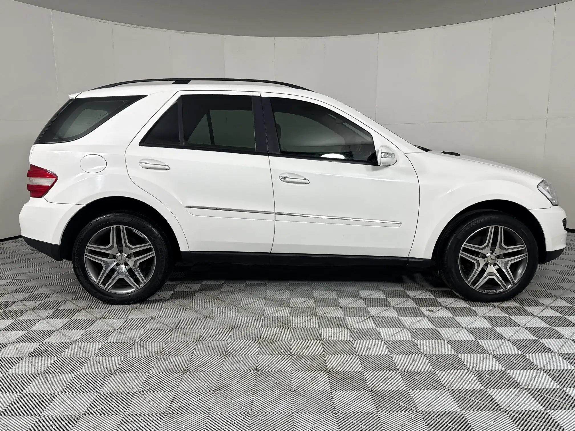 Mercedes-Benz M Class