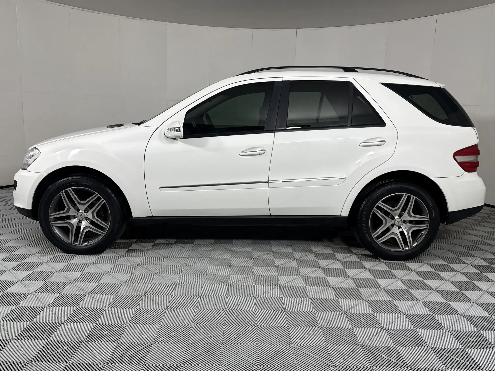 Mercedes-Benz M Class