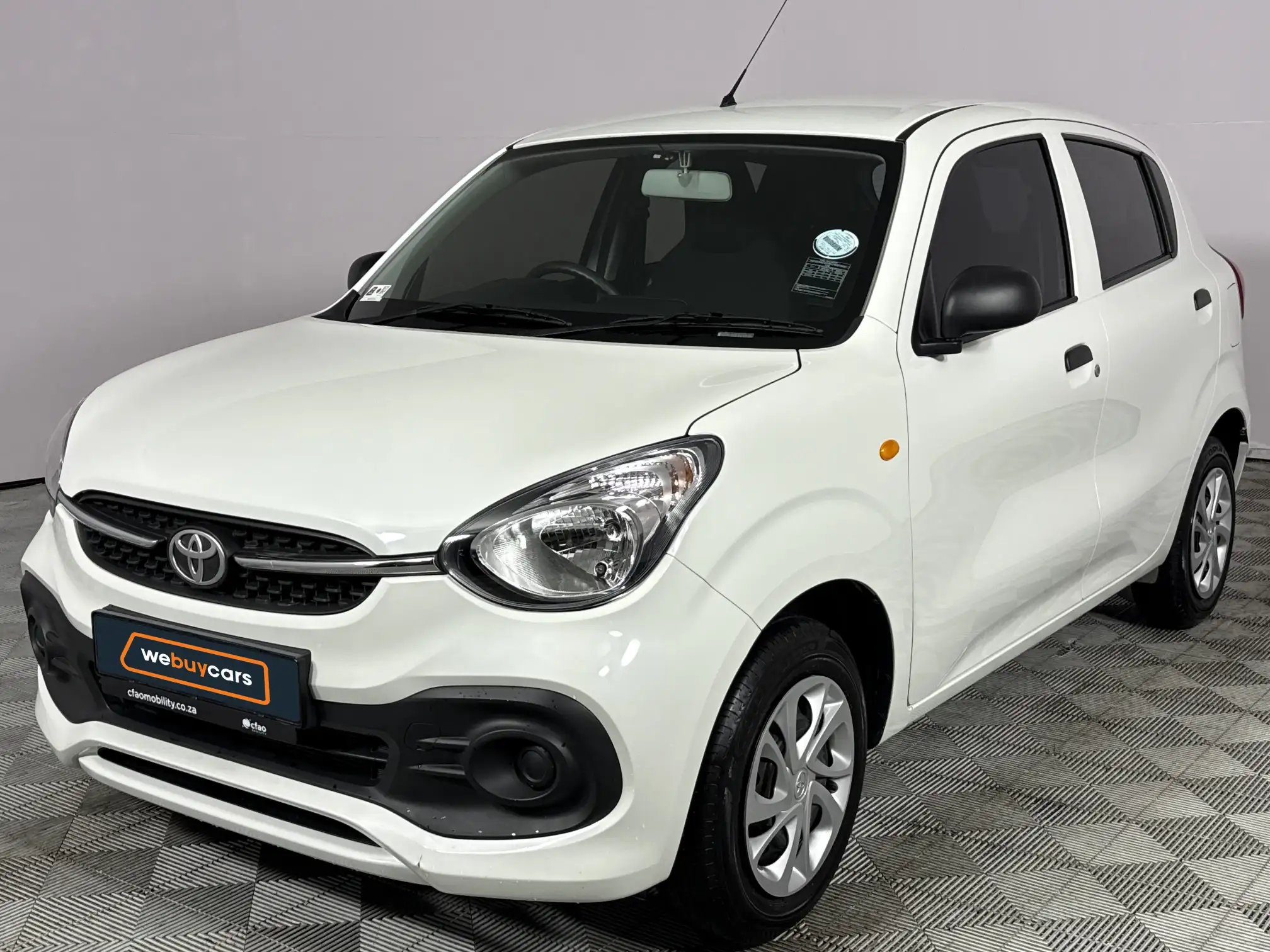 2025 Toyota Vitz