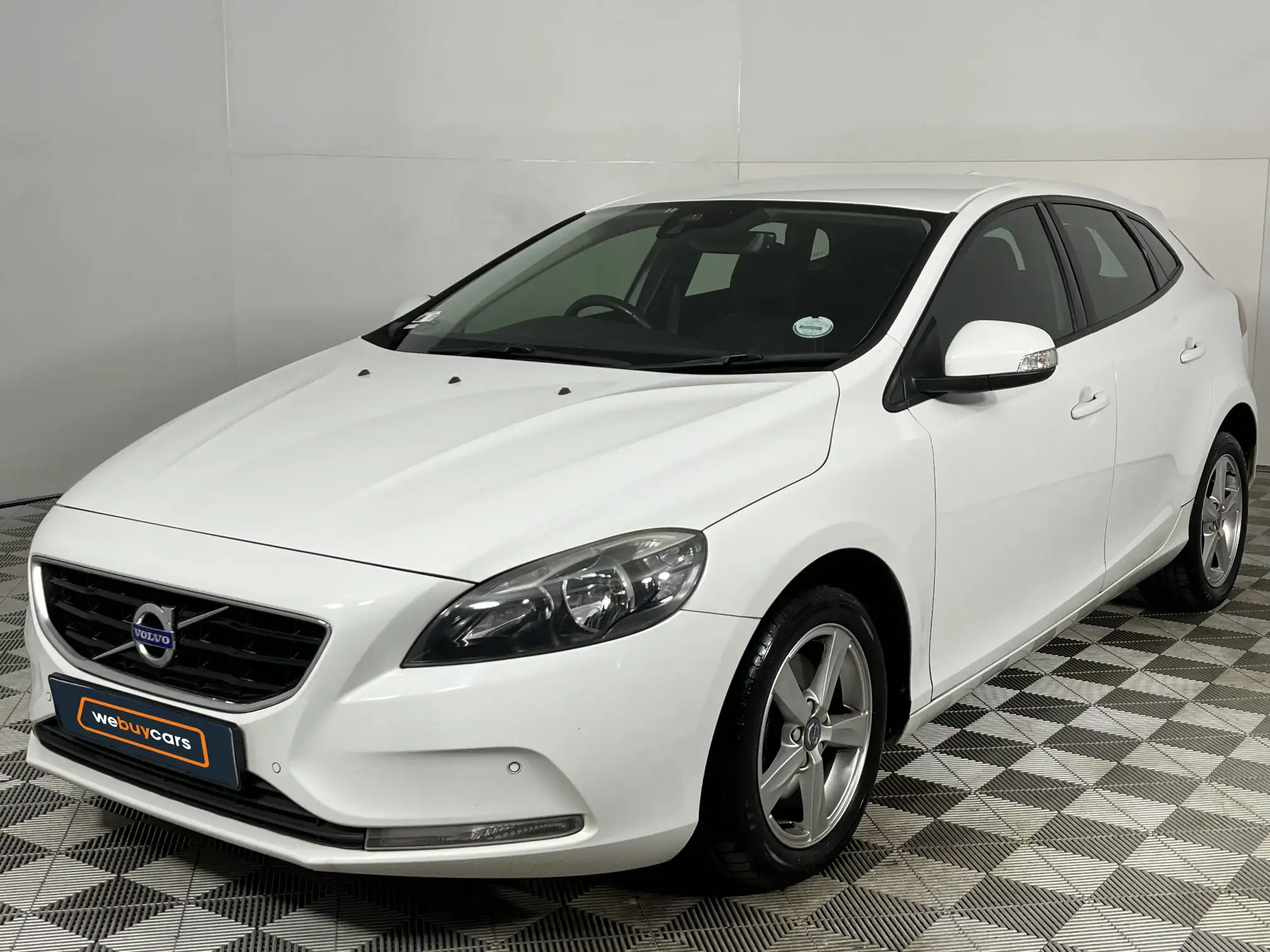 2016 Volvo V40