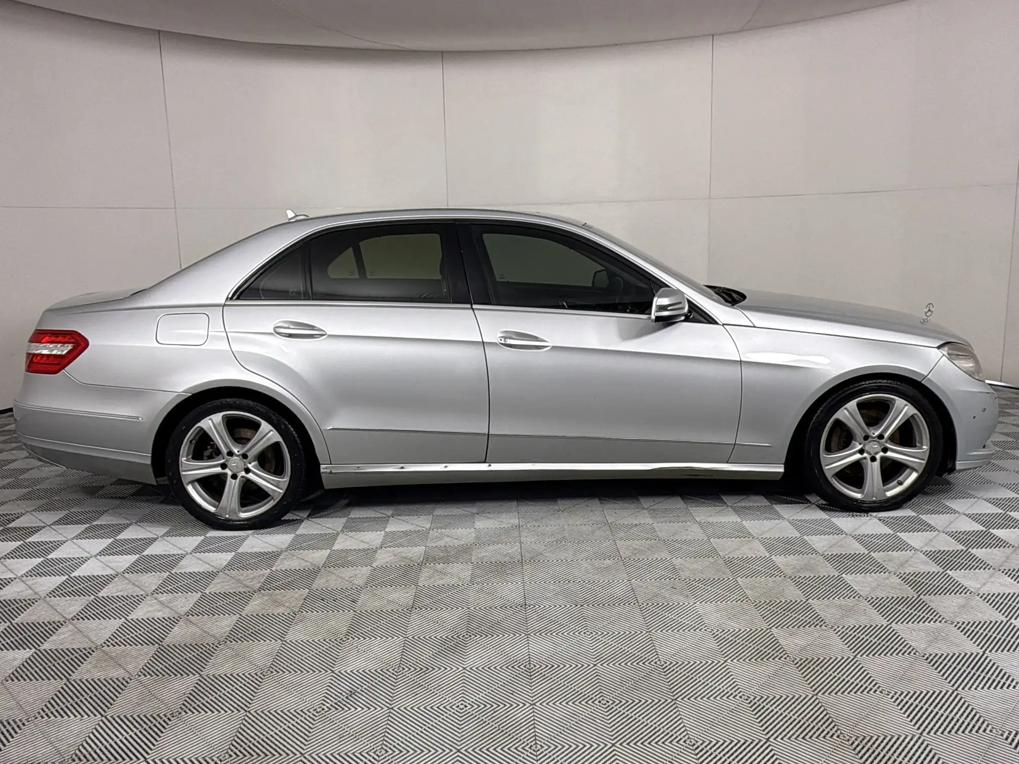 Mercedes-Benz E Class Sedan