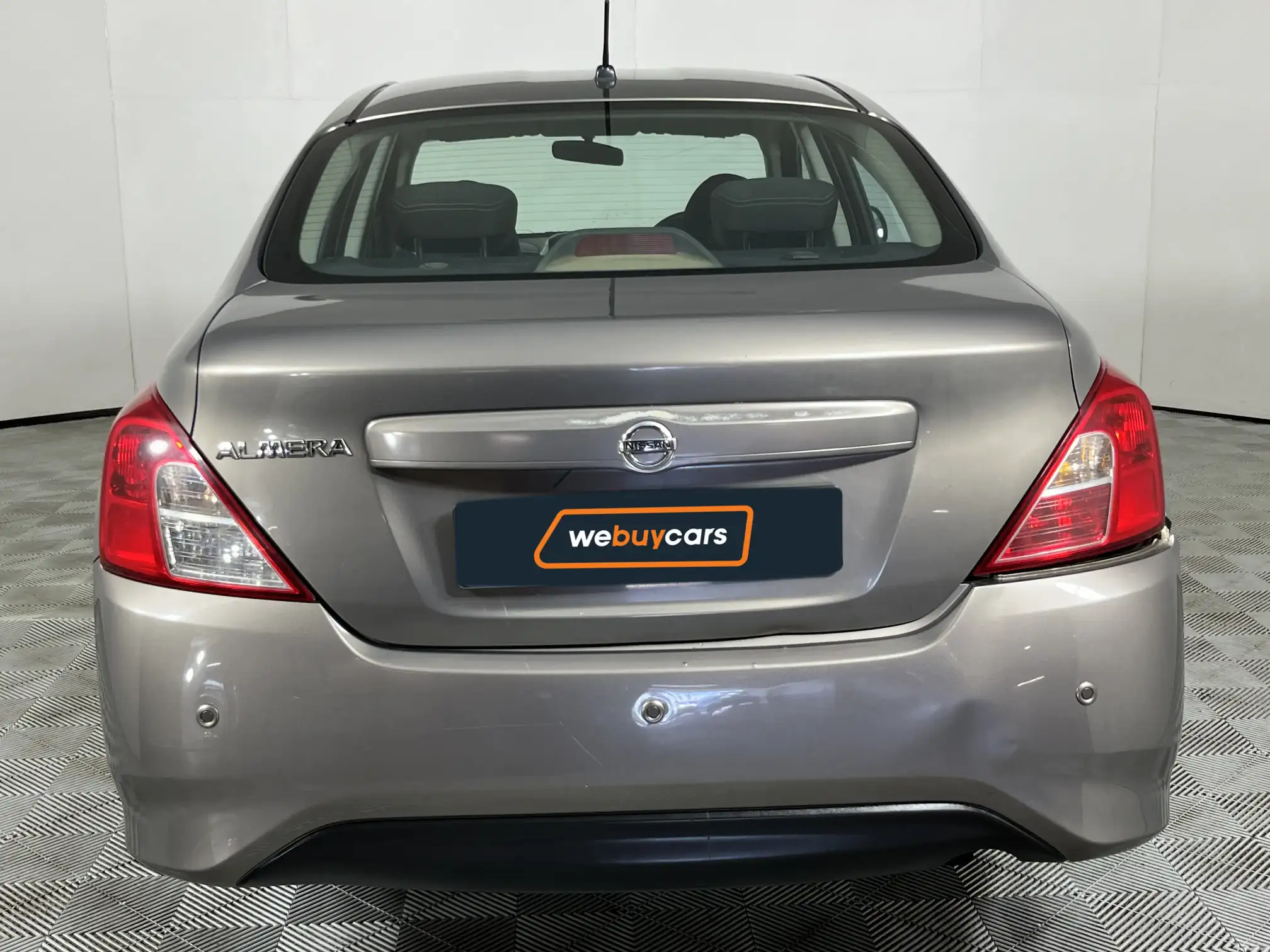 Nissan Almera