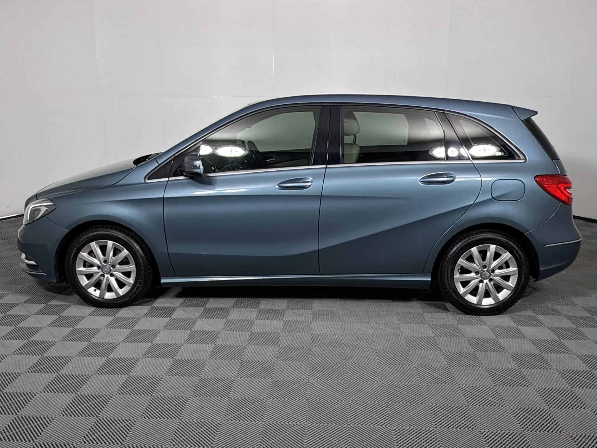 Mercedes-Benz B Class