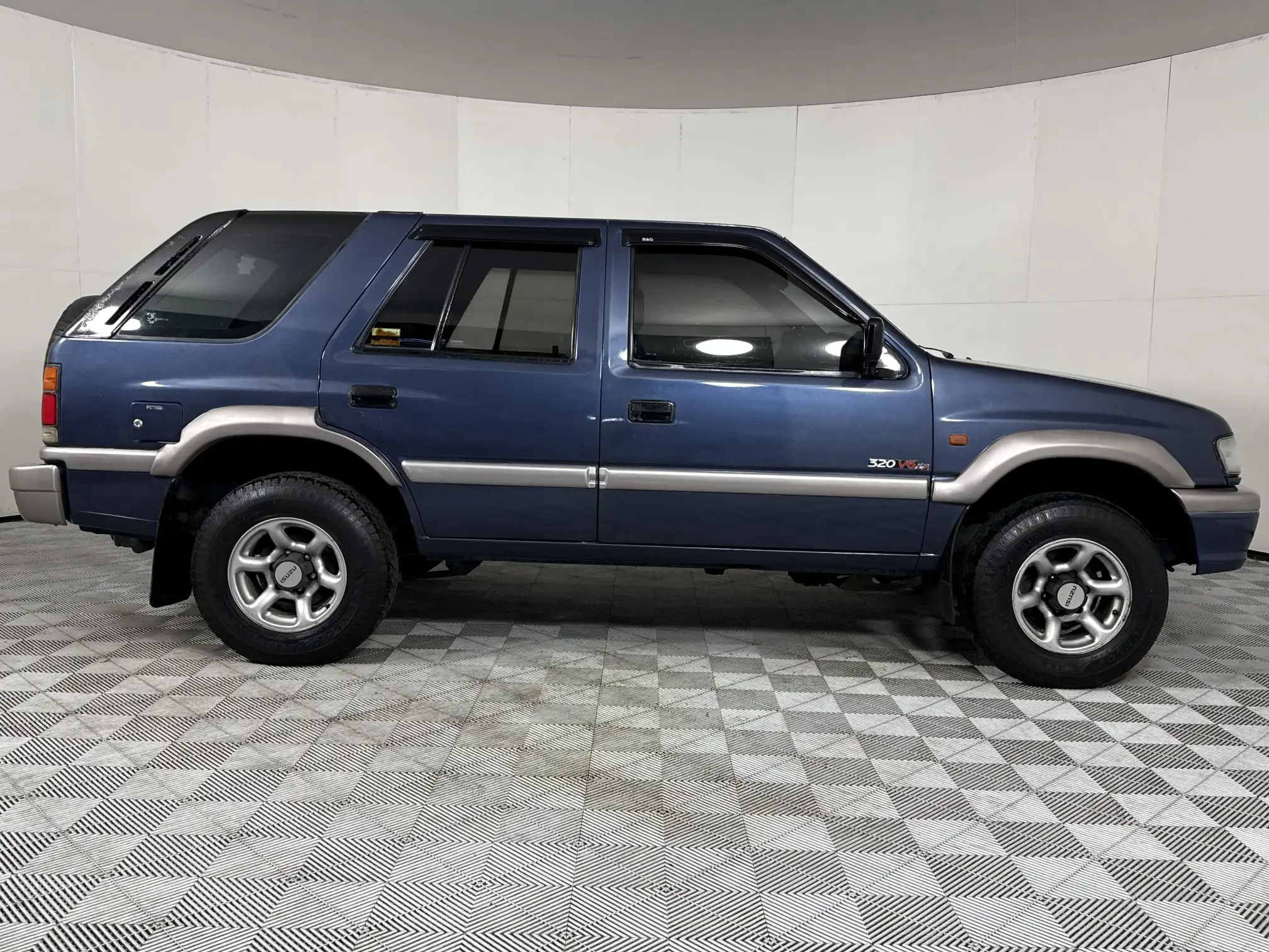 Isuzu Frontier