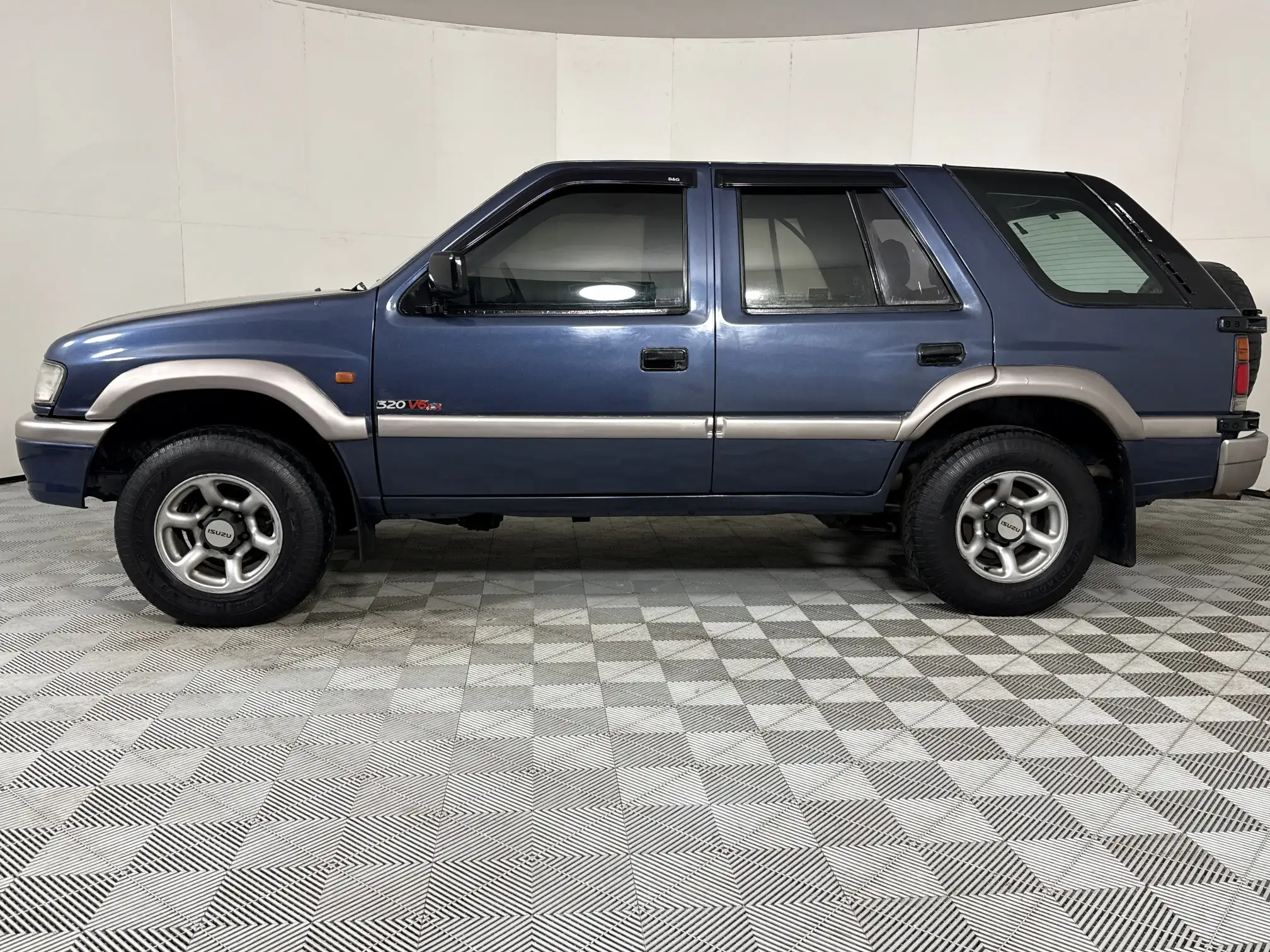 Isuzu Frontier