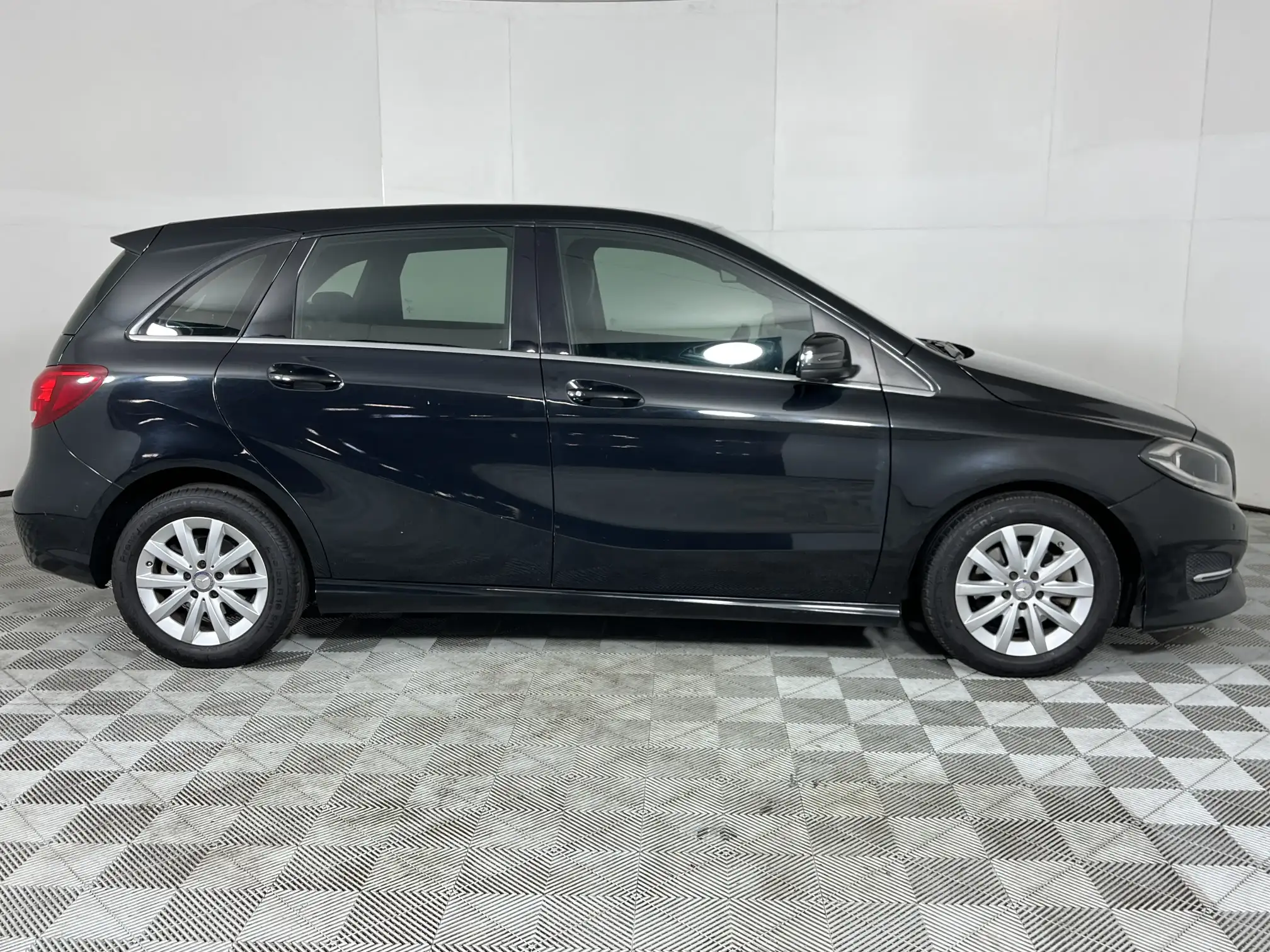 Mercedes-Benz B Class