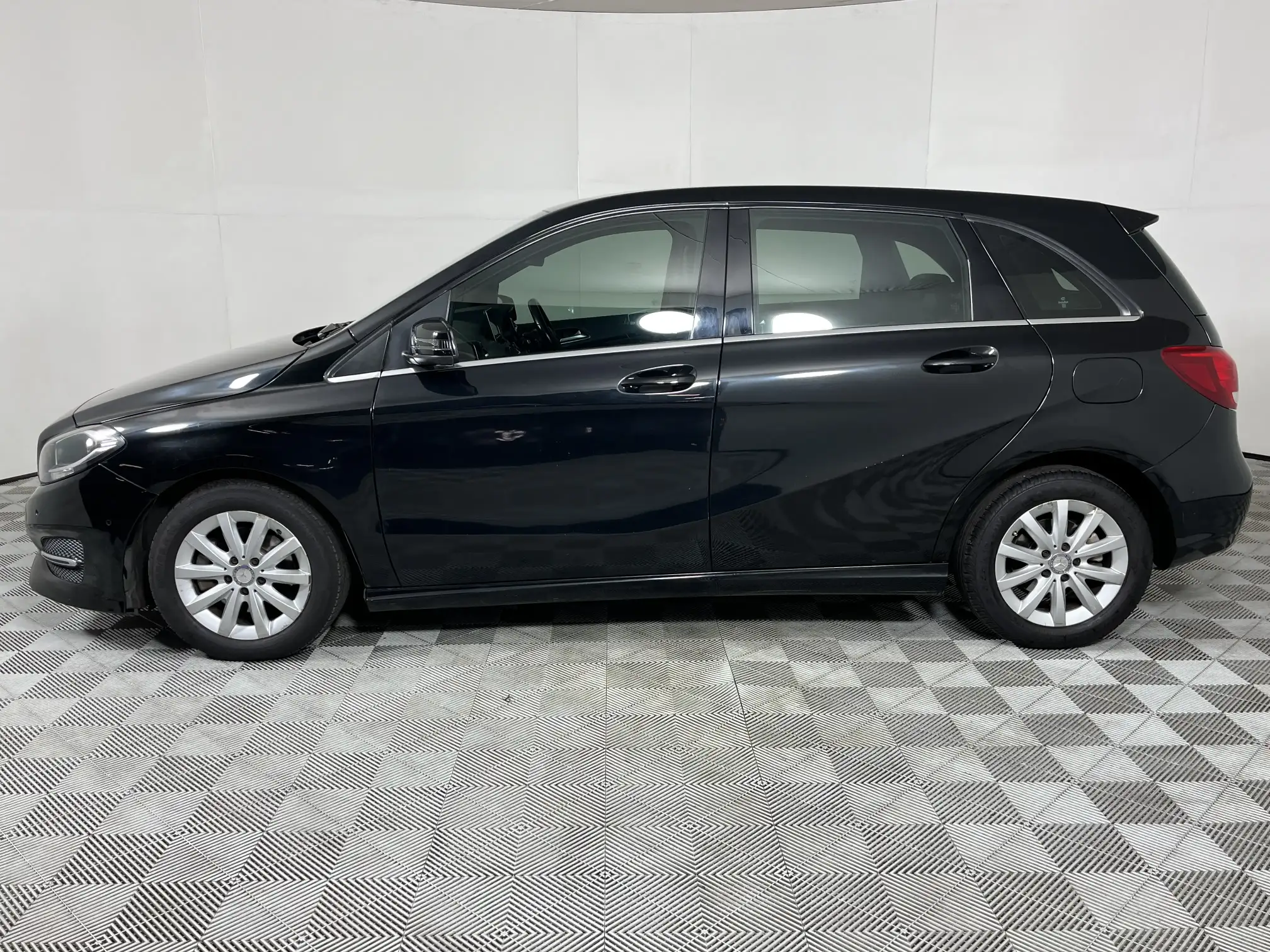 Mercedes-Benz B Class