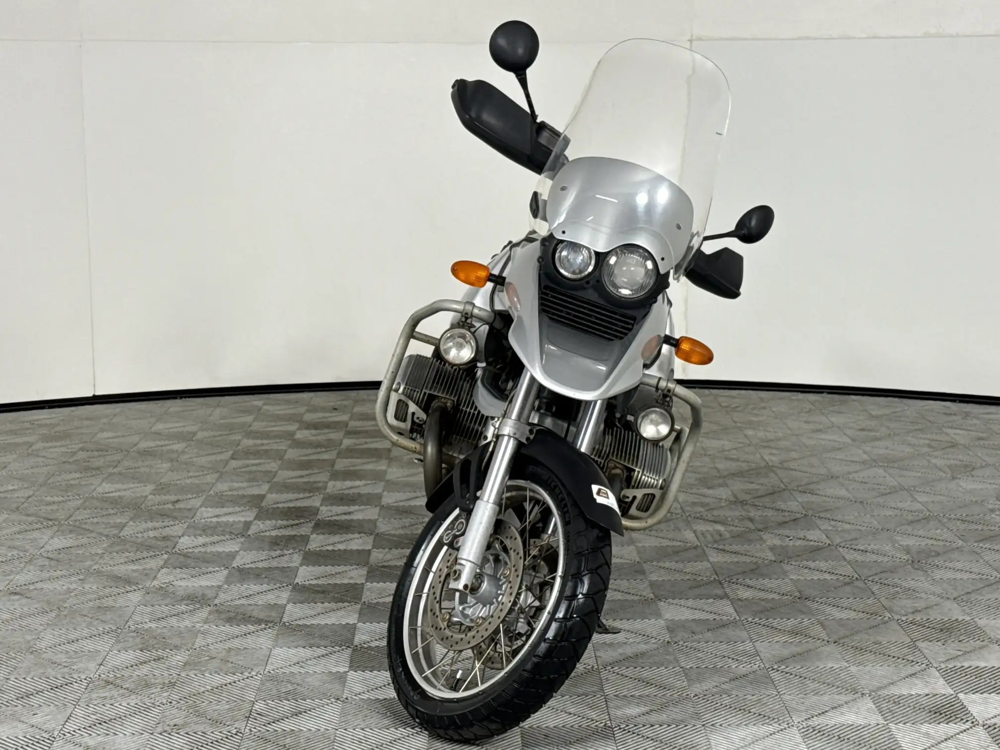 BMW R Series