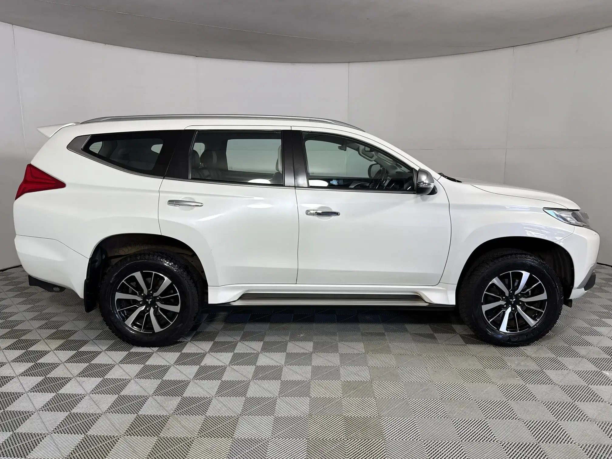 Mitsubishi Pajero Sport