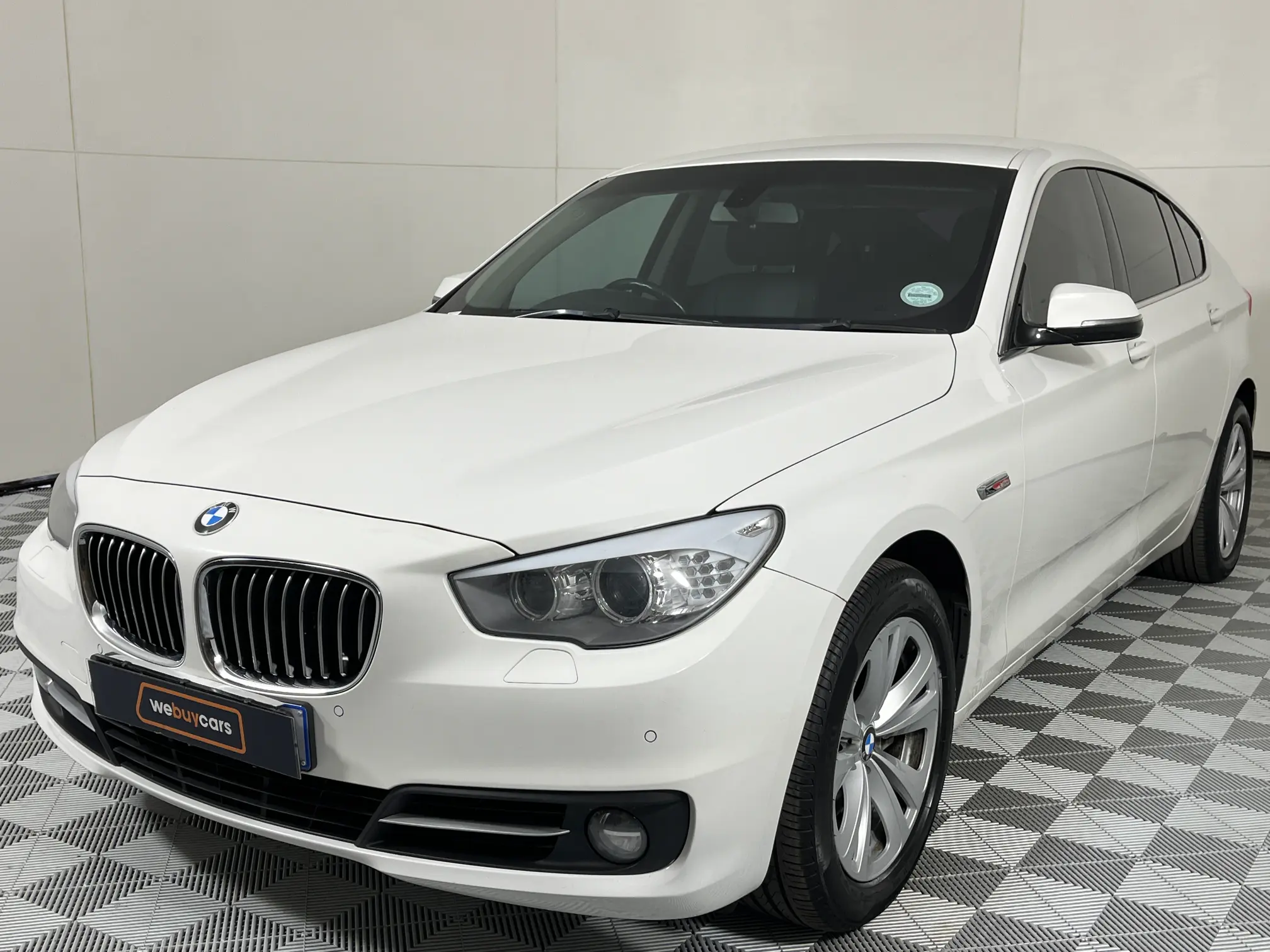 2015 BMW 5 Series Gran Turismo 520d