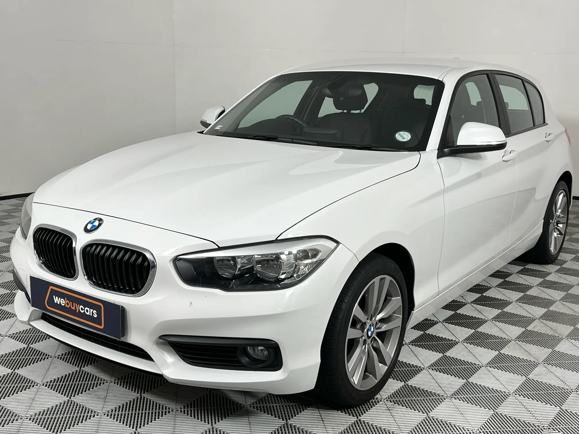 2016 BMW 1 Series 120i Urban Line 5-Door Auto (F20)