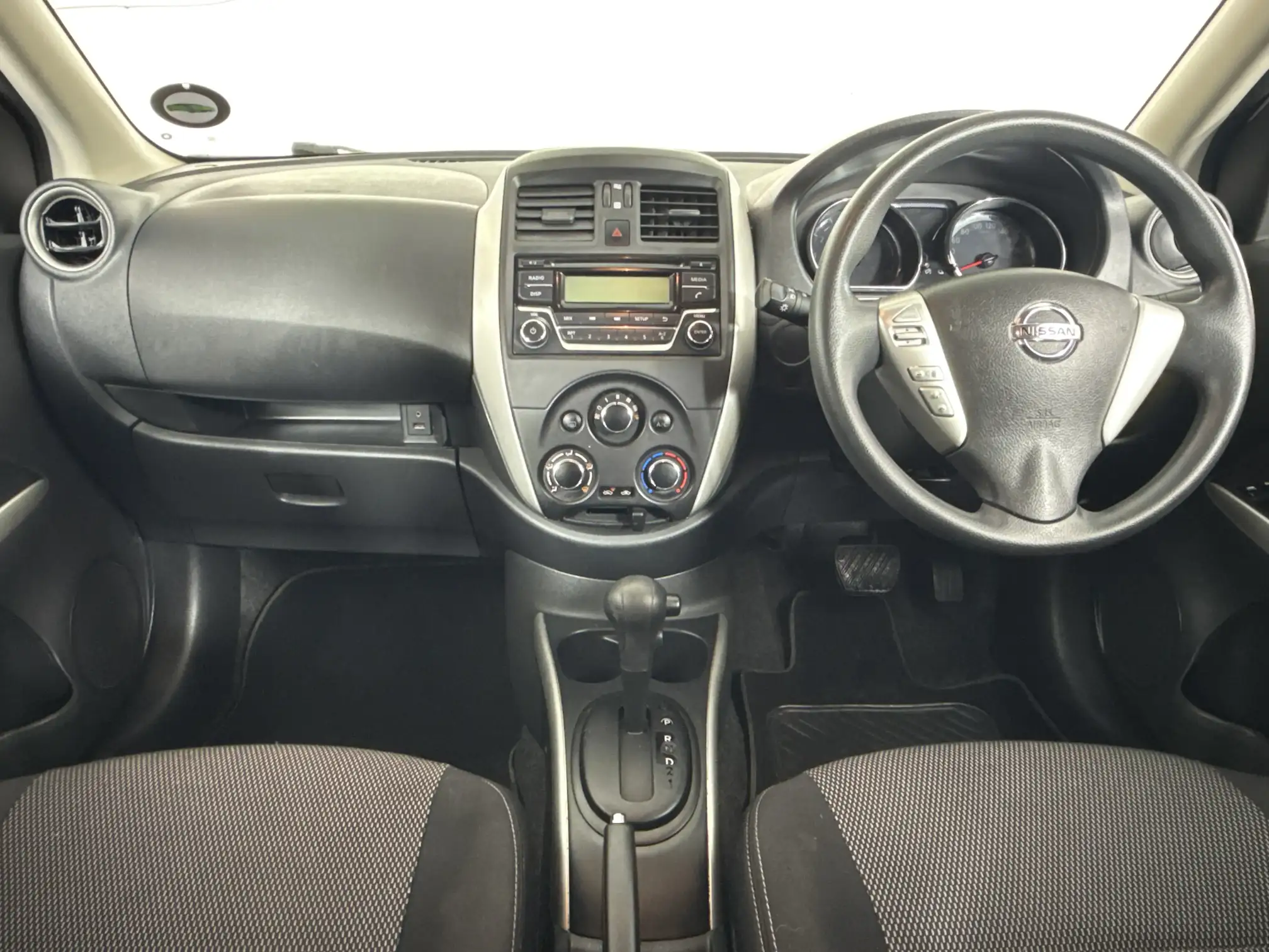 Nissan Almera