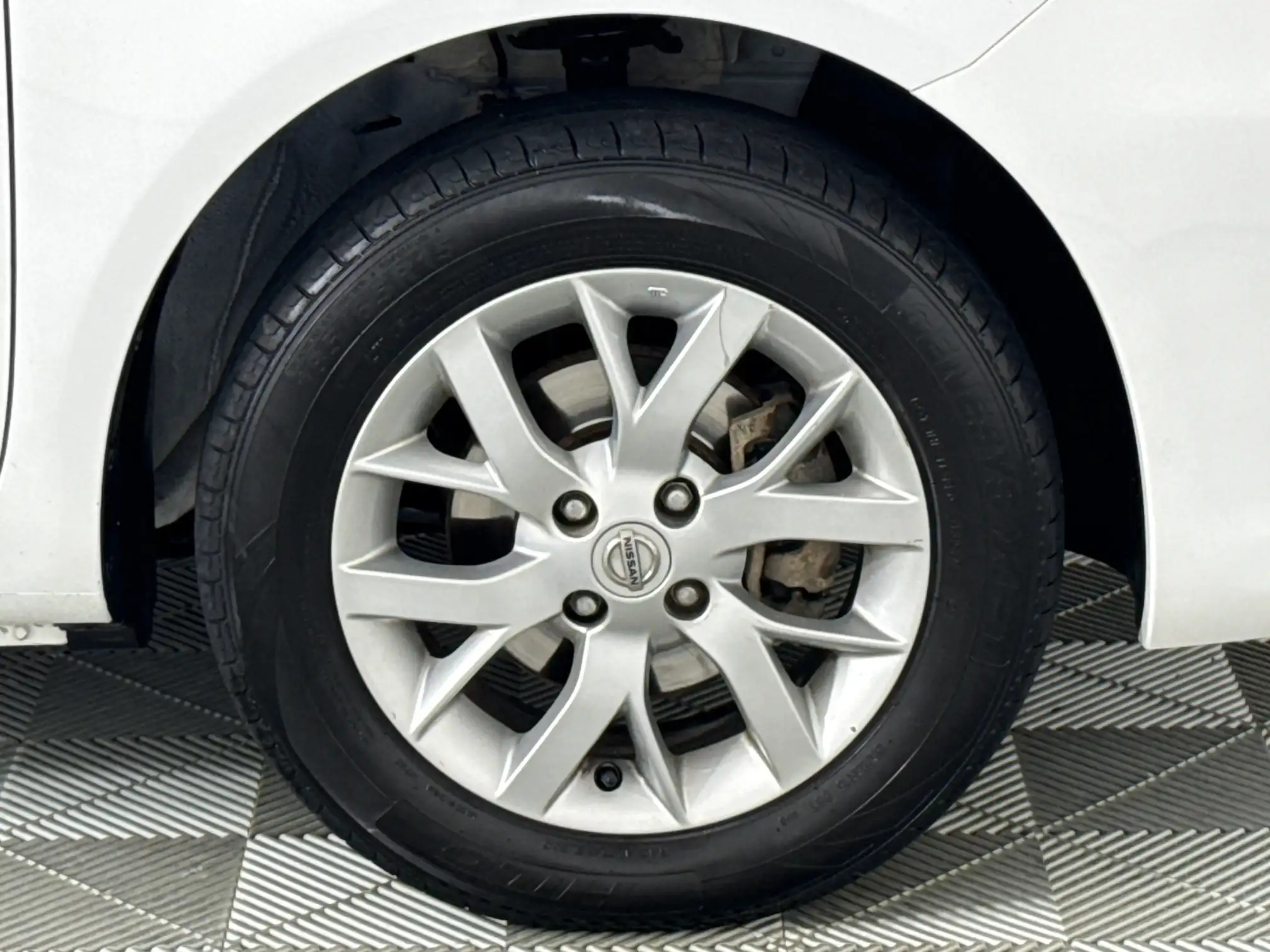 Nissan Almera