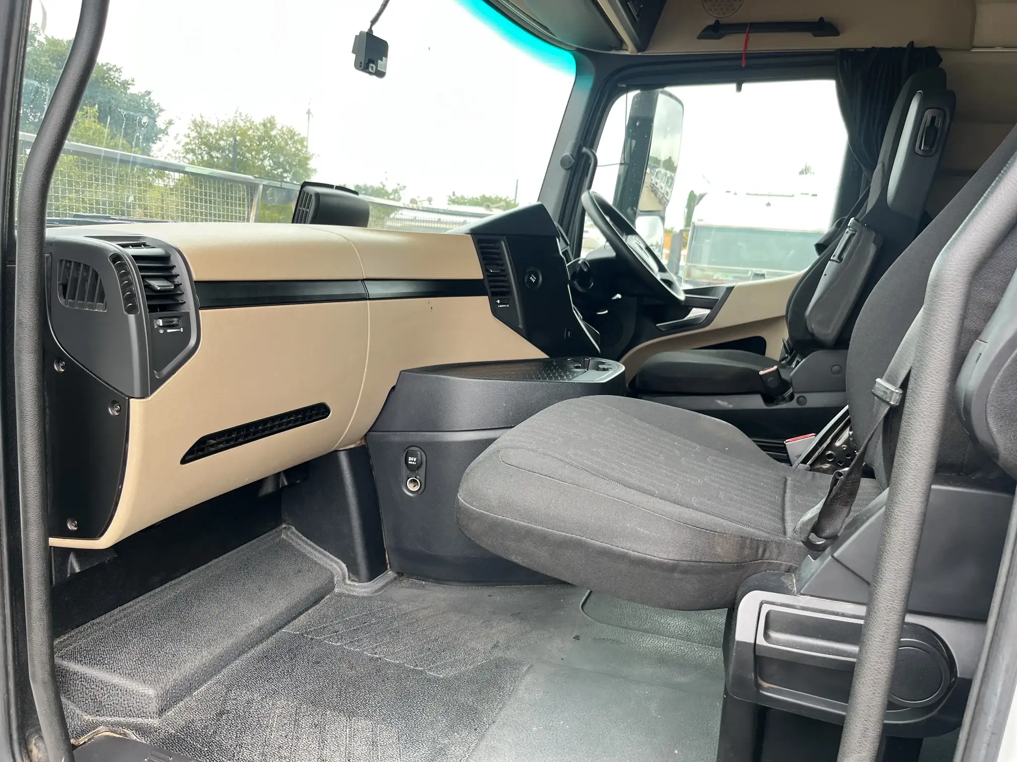 Mercedes-Benz 26 Series Actros