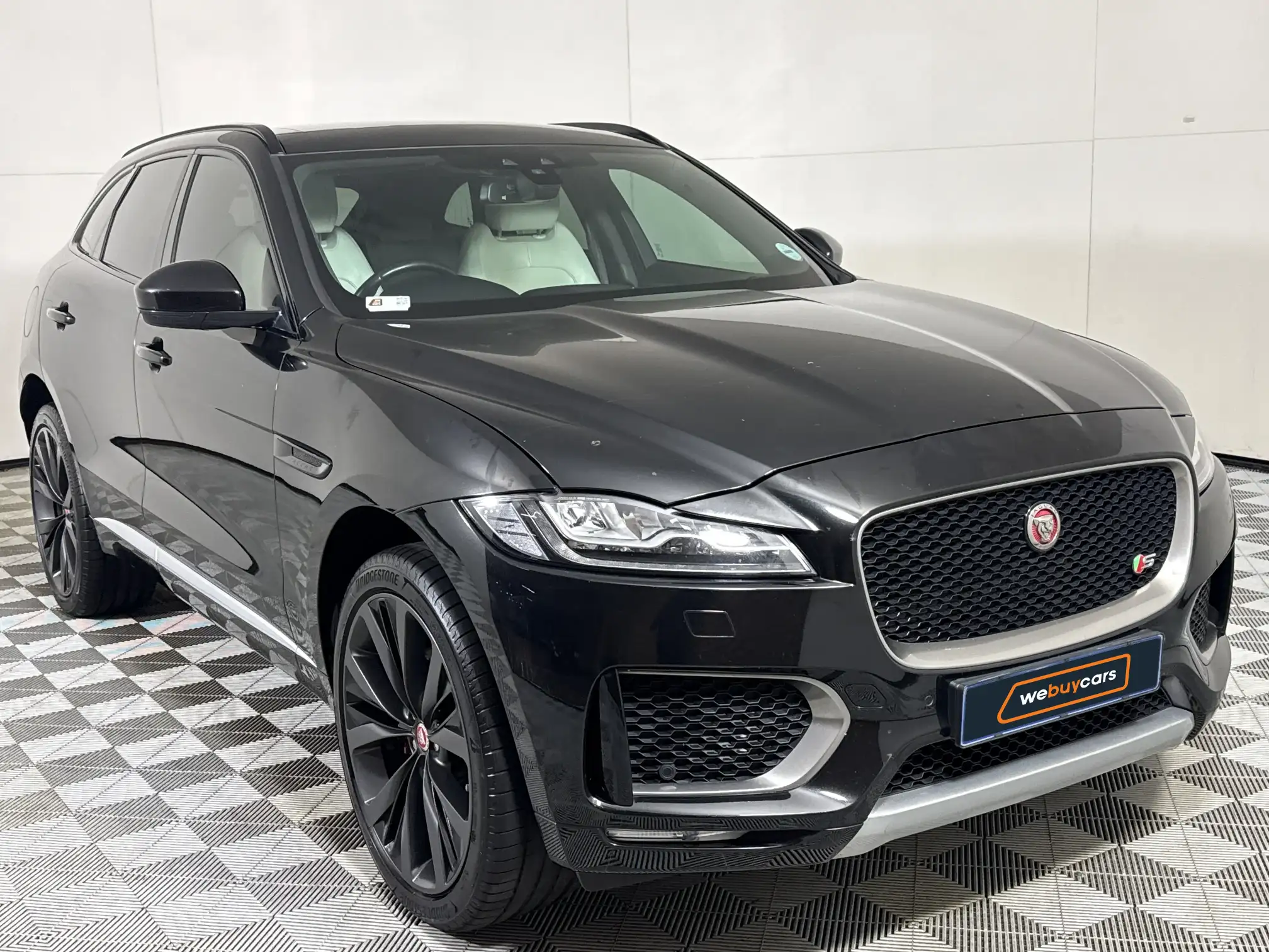 Jaguar F-Pace