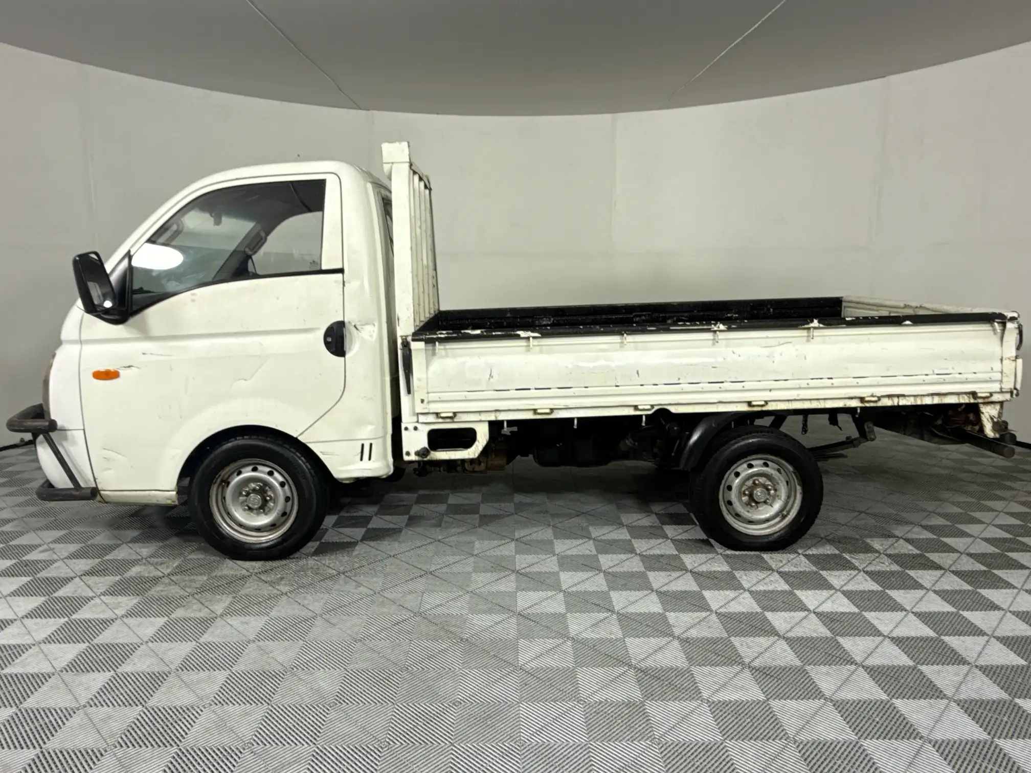 Hyundai H100