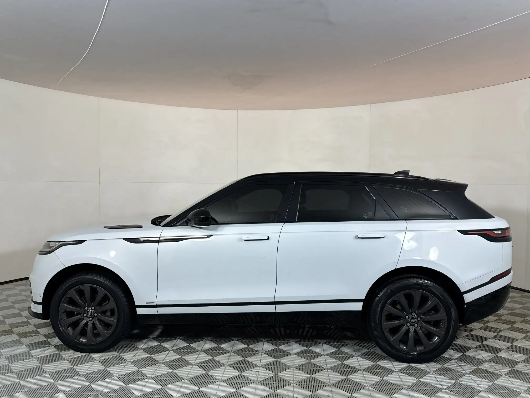 Land Rover Velar