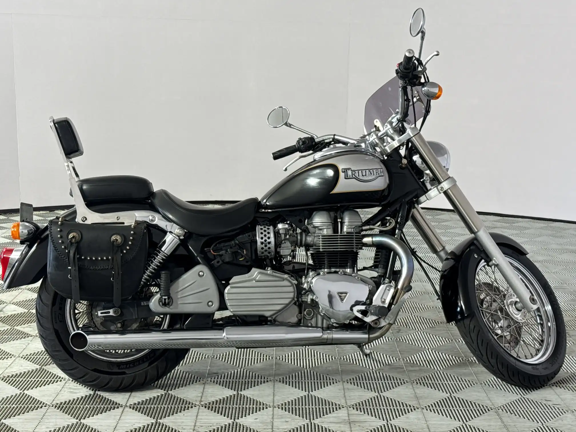 2002 Triumph Bonneville