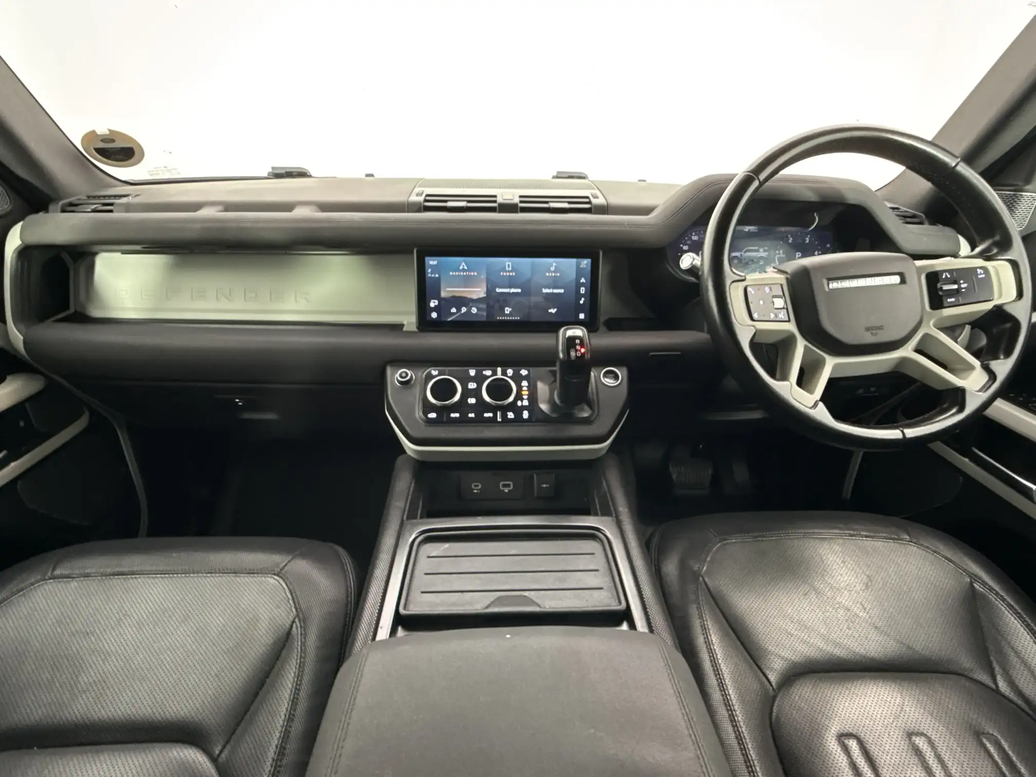 Land Rover Defender 110