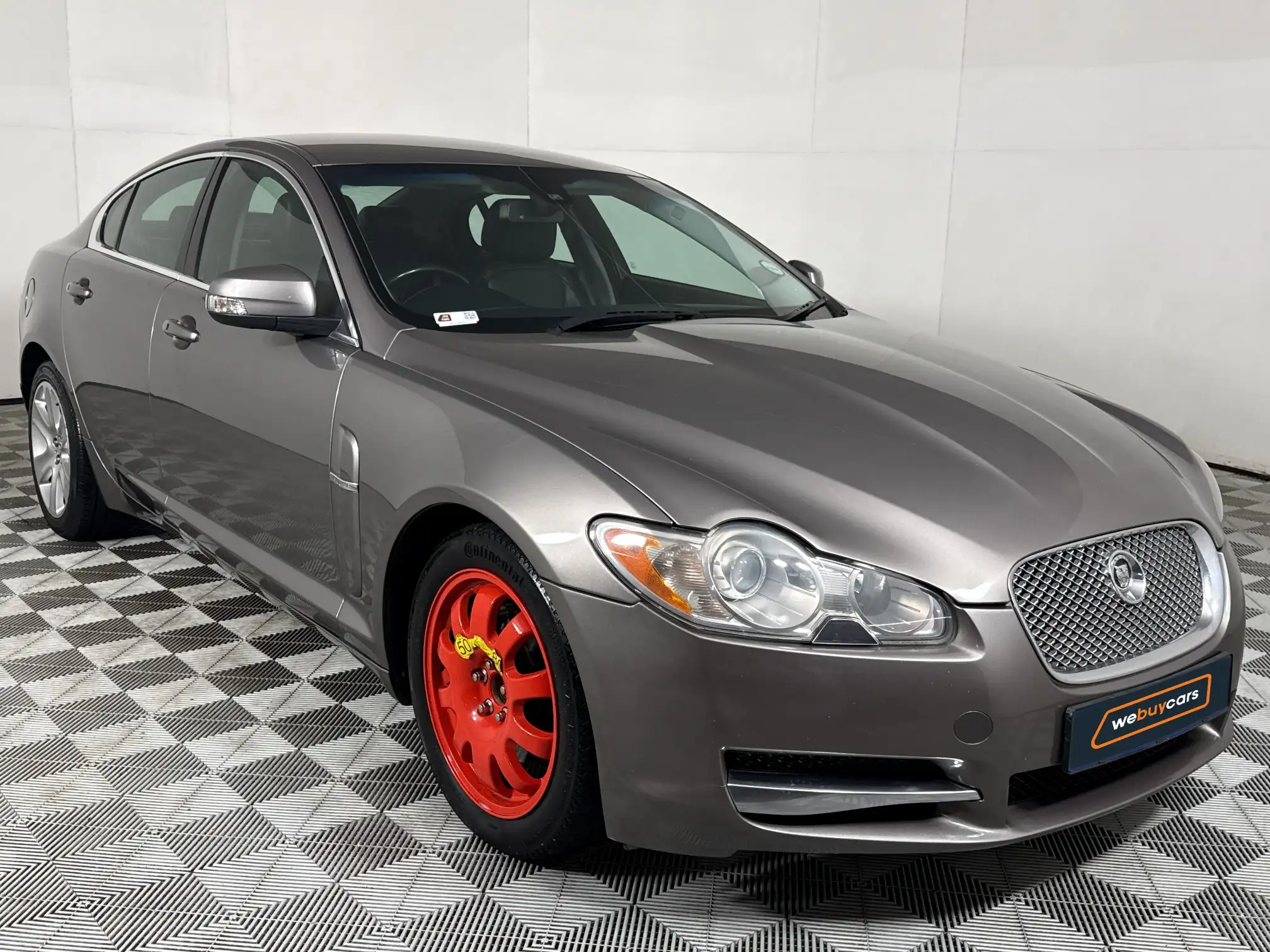 Jaguar XF