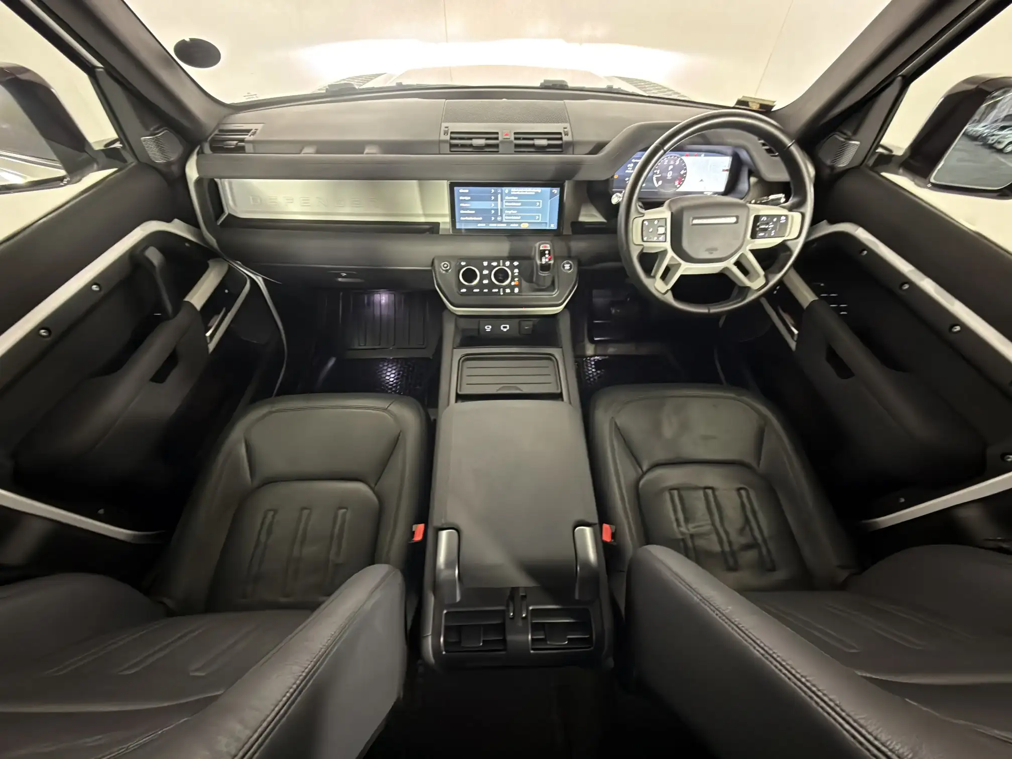 Land Rover Defender 110