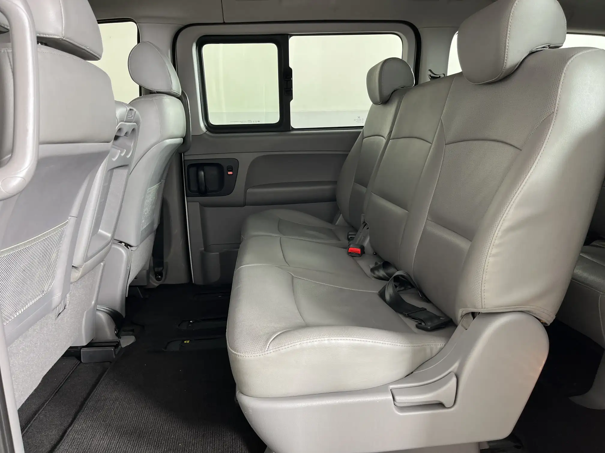 Hyundai H-1