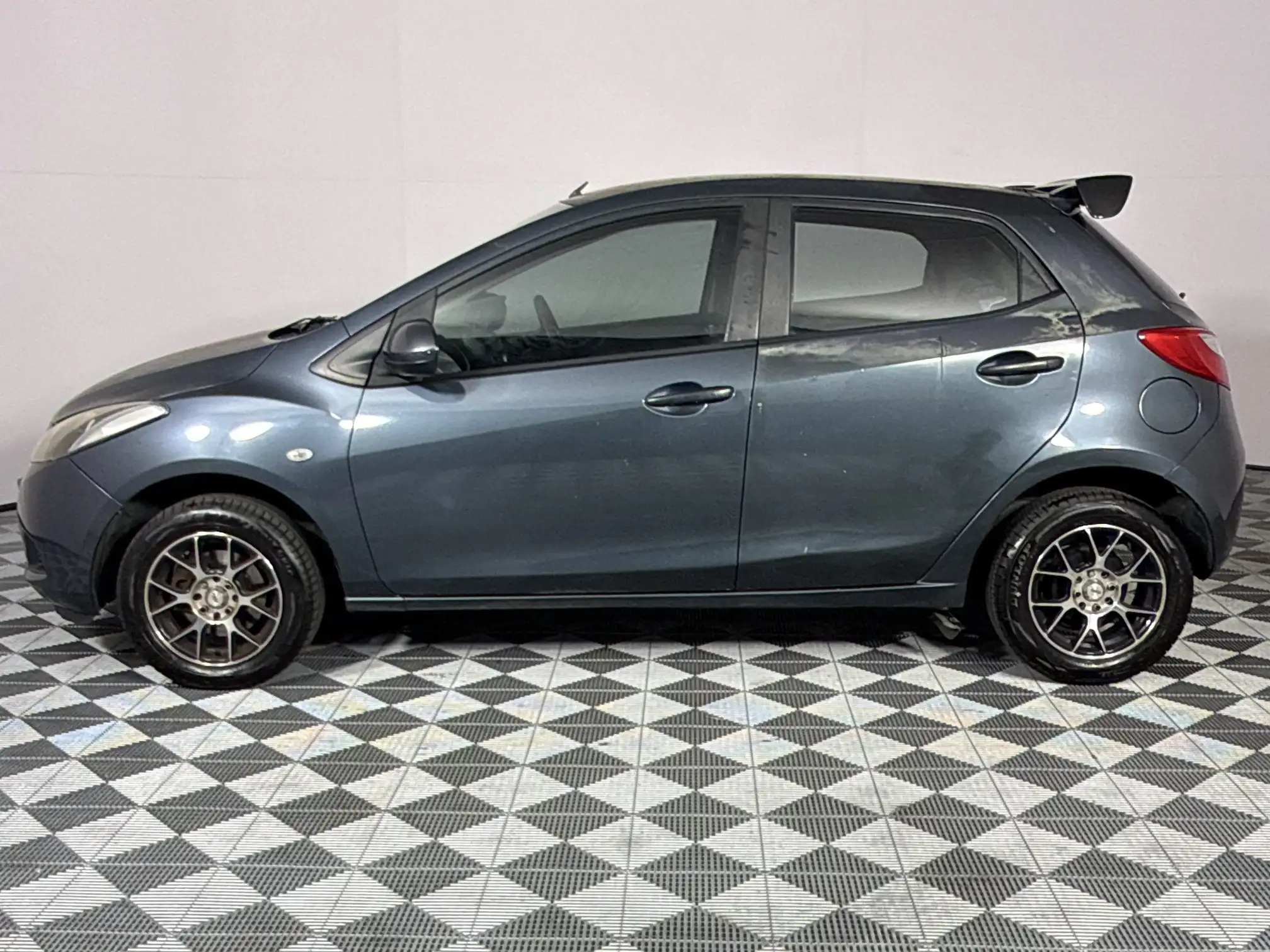 Mazda Mazda 2