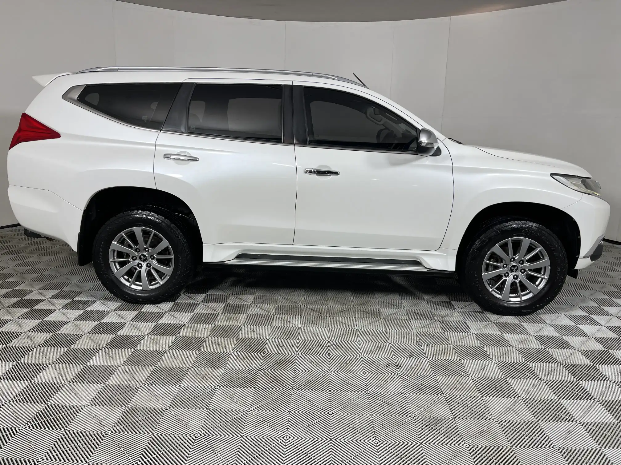 Mitsubishi Pajero Sport