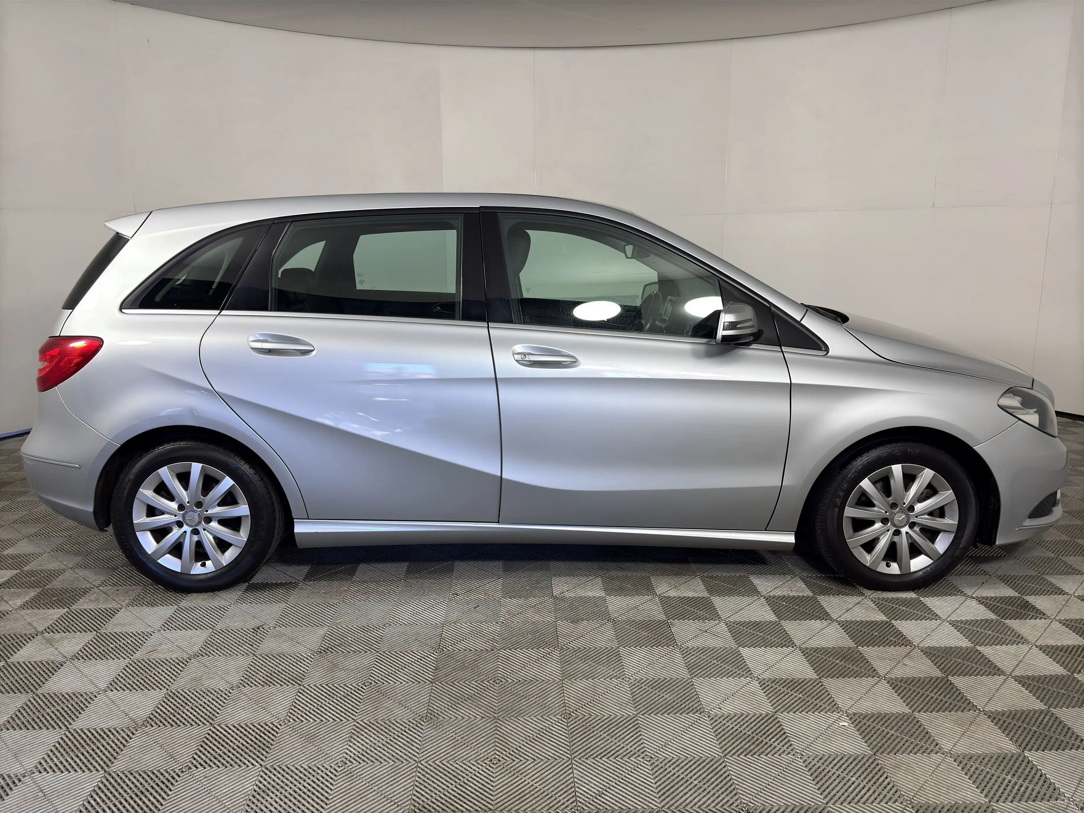Mercedes-Benz B Class
