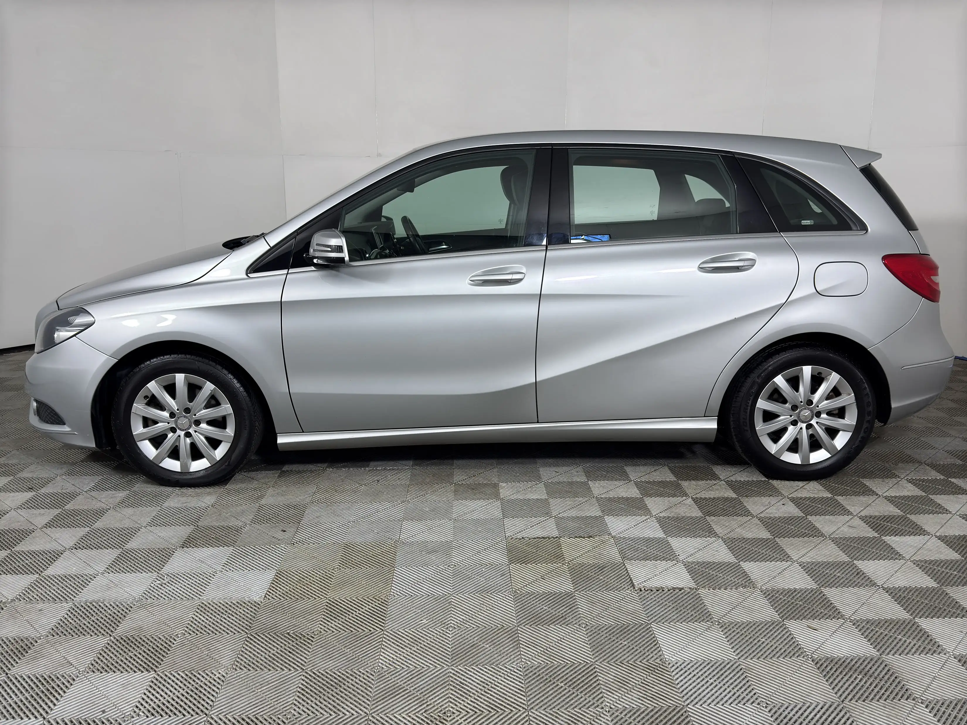 Mercedes-Benz B Class