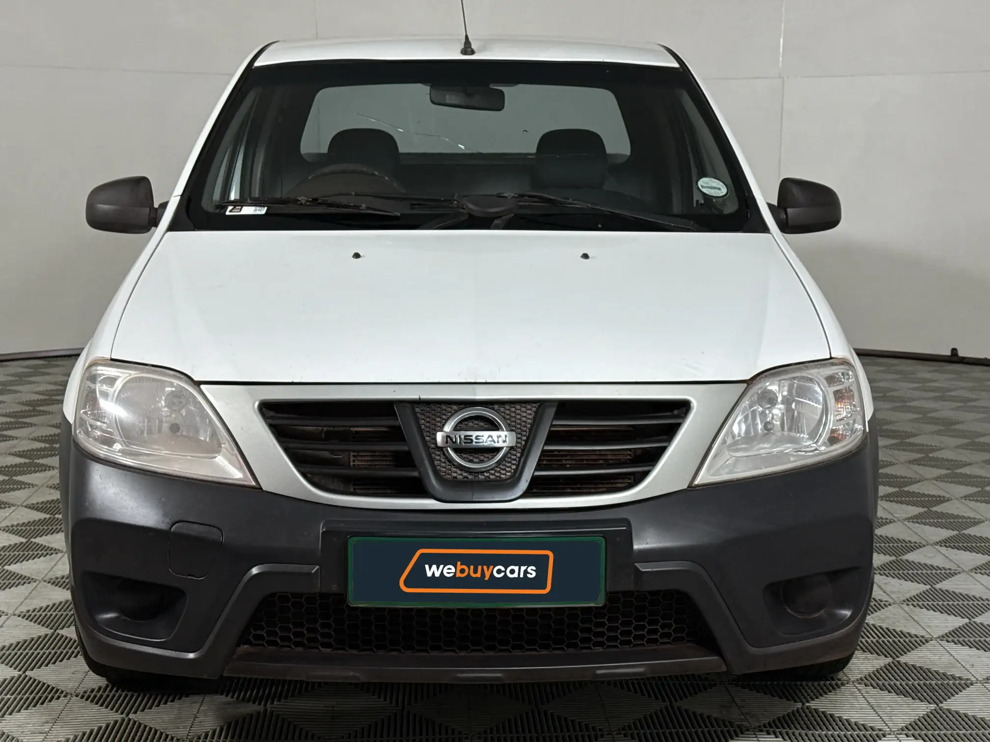 Nissan NP200