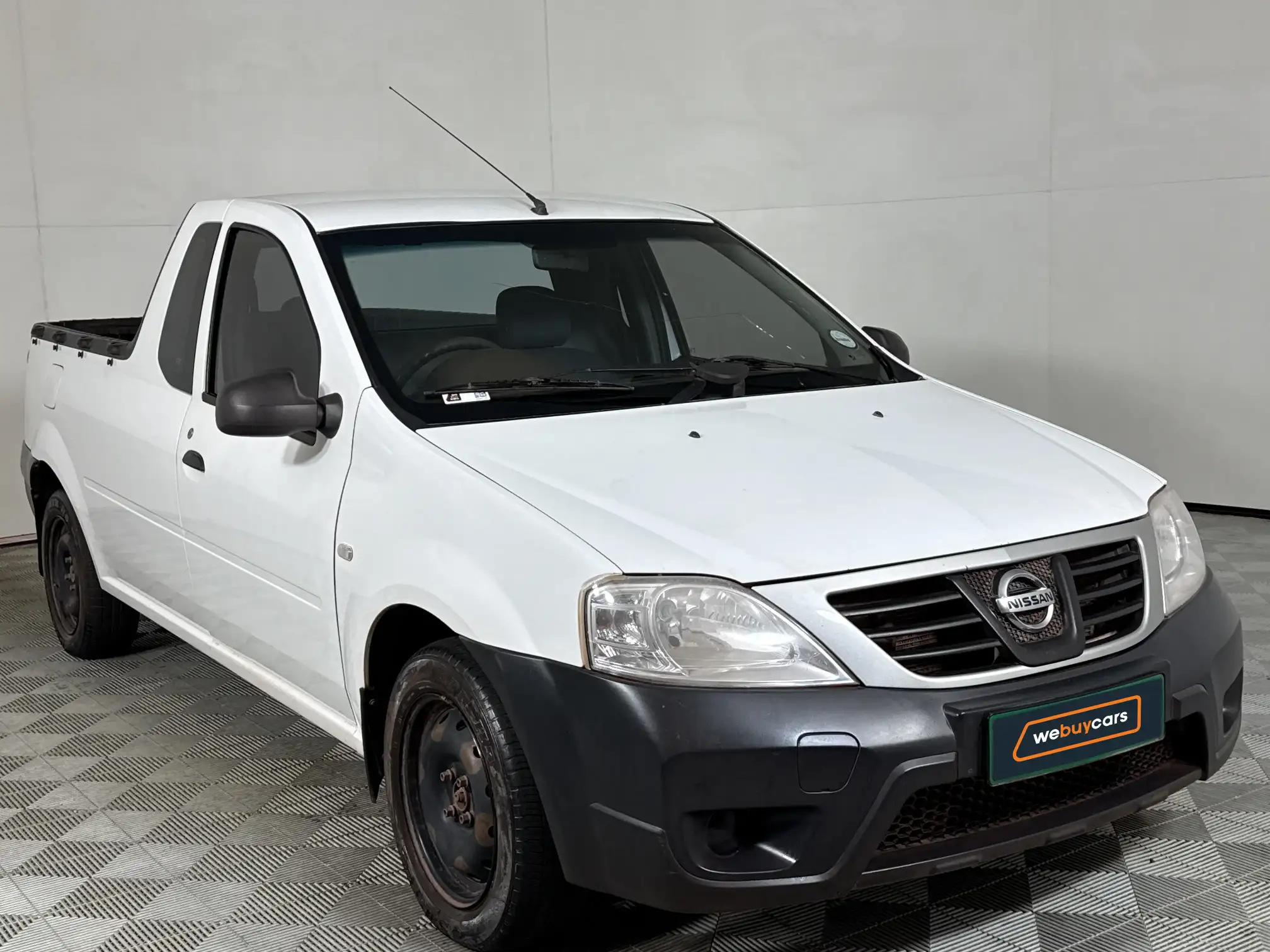 Nissan NP200