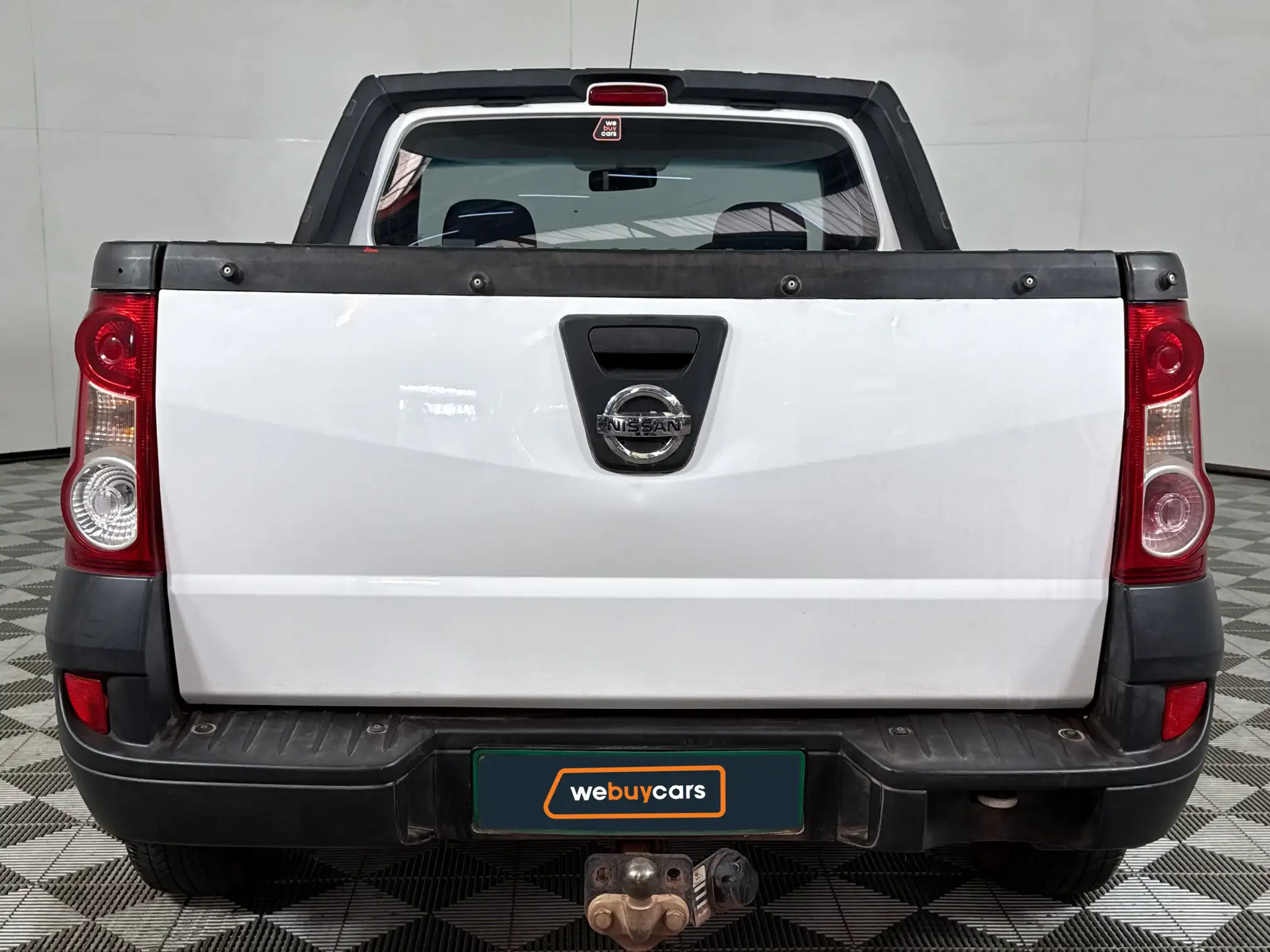 Nissan NP200