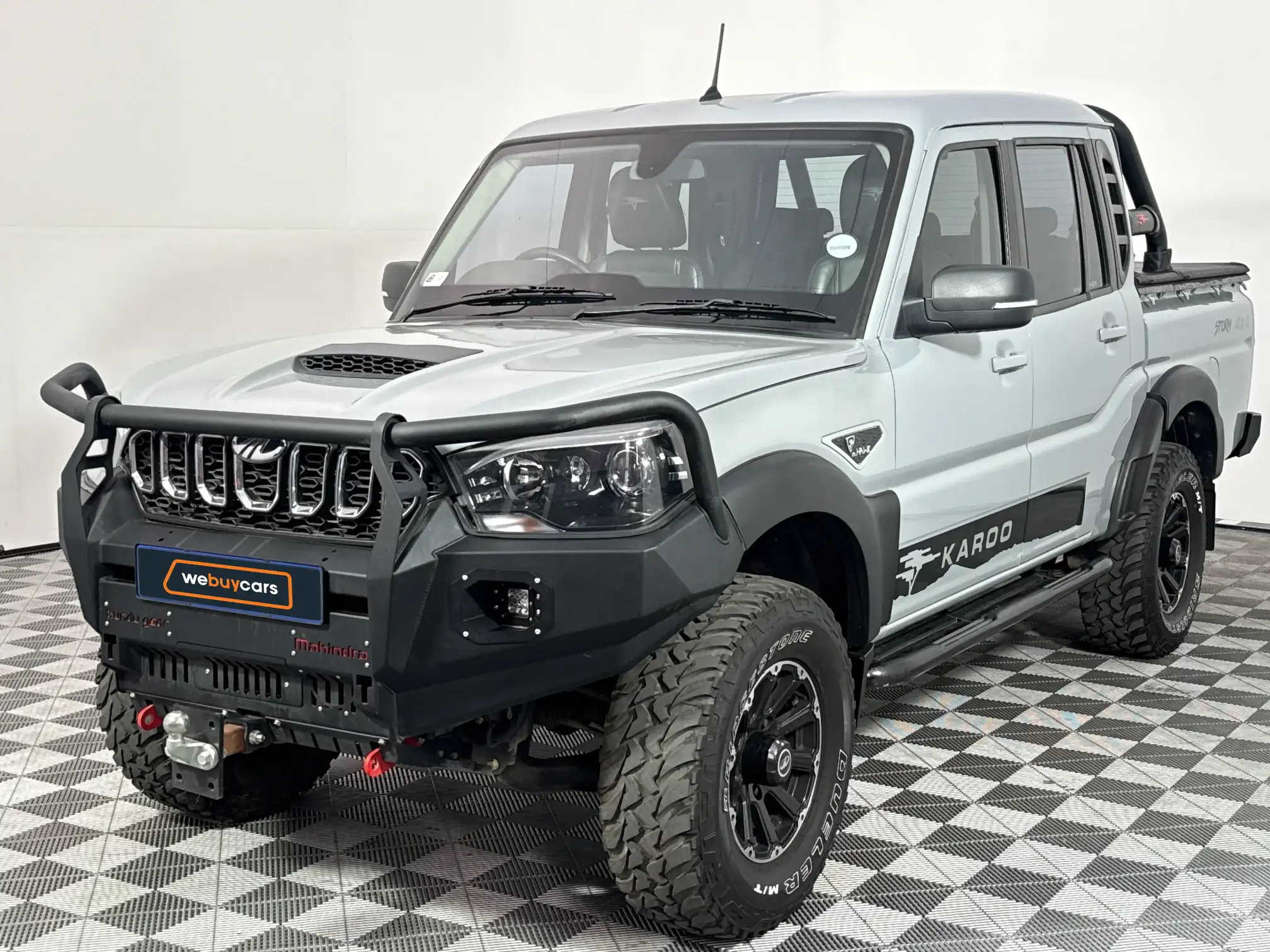 2023 Mahindra PIK UP