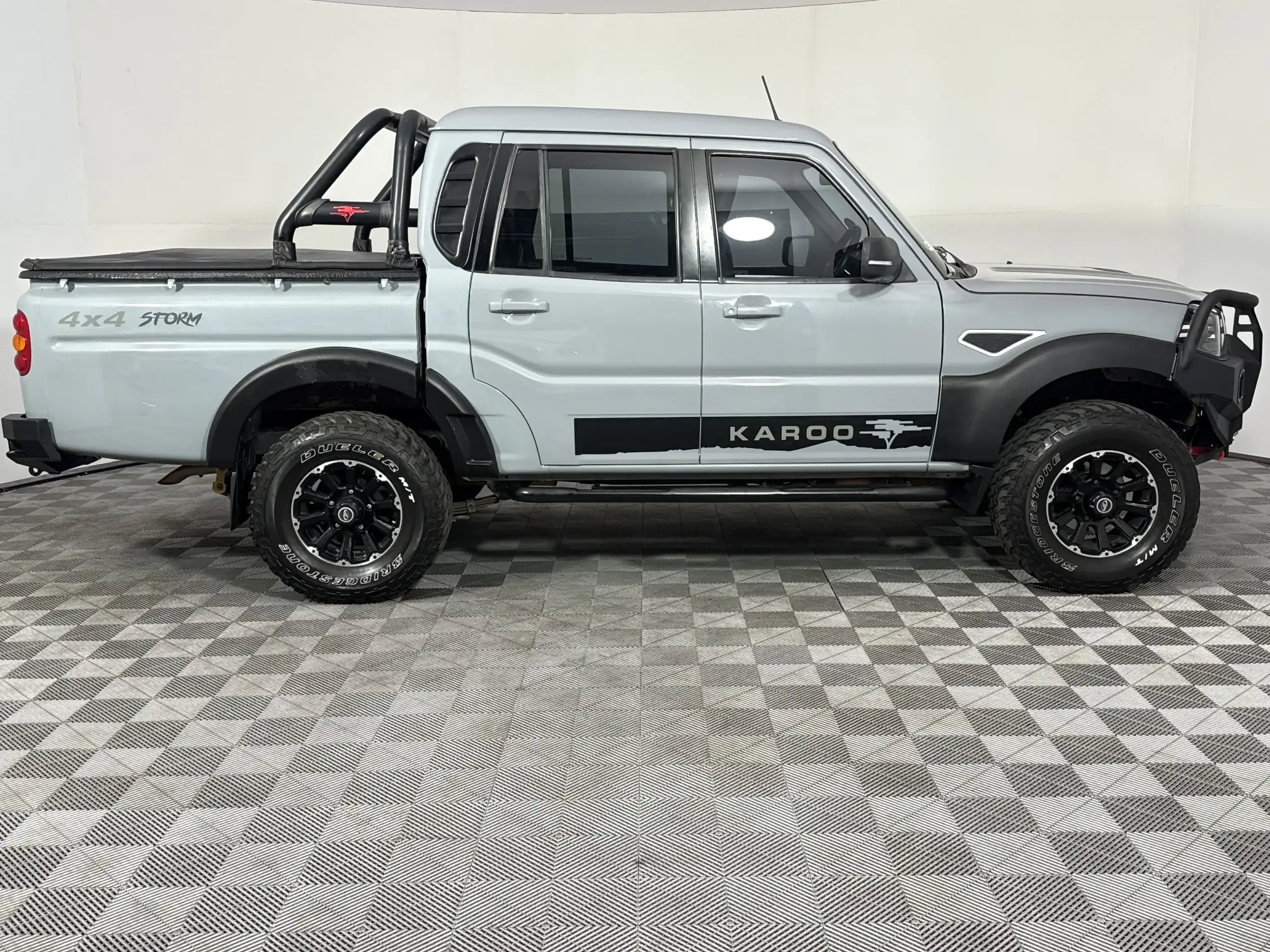 Mahindra PIK UP