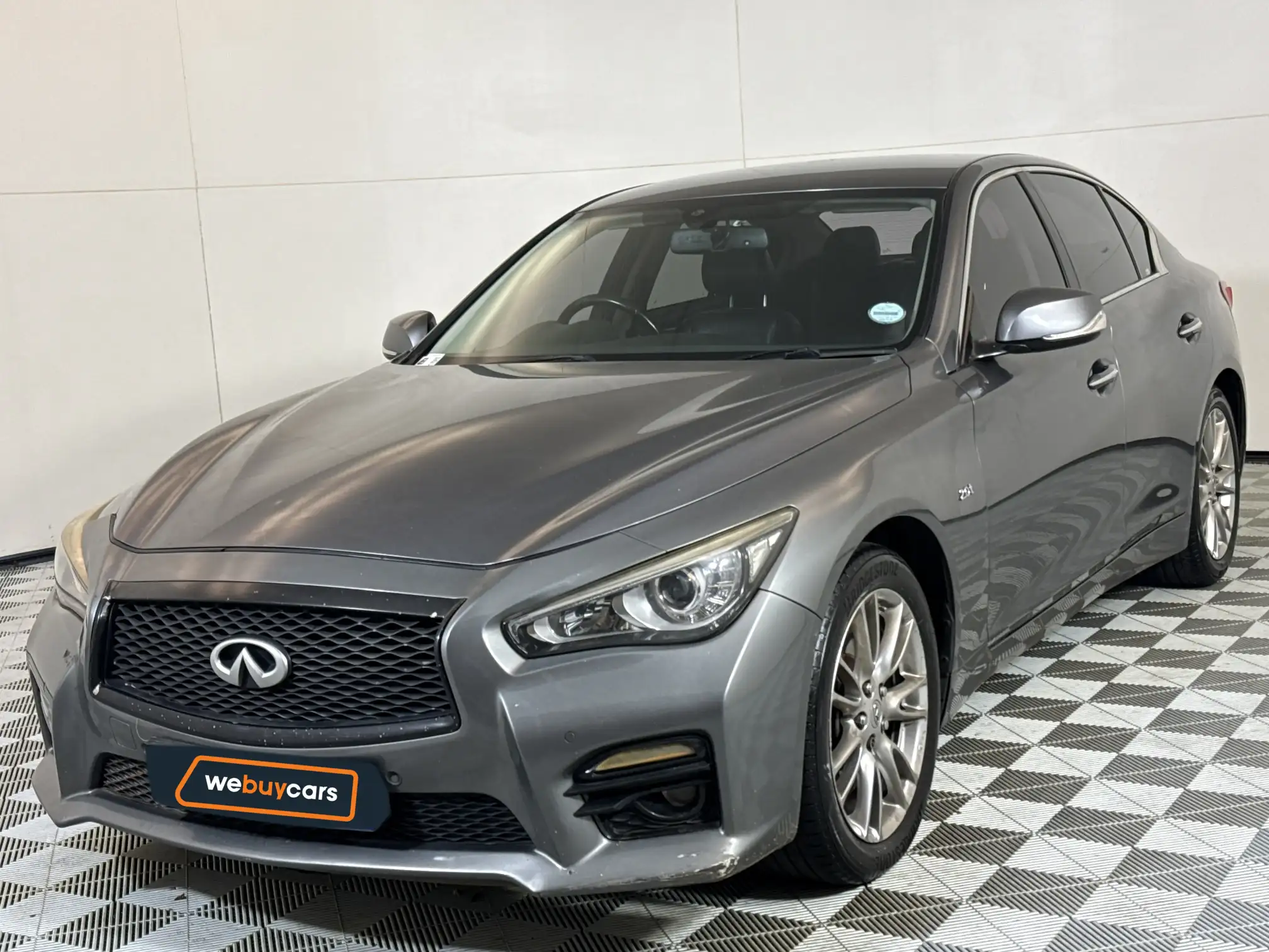 2015 Infiniti Q50