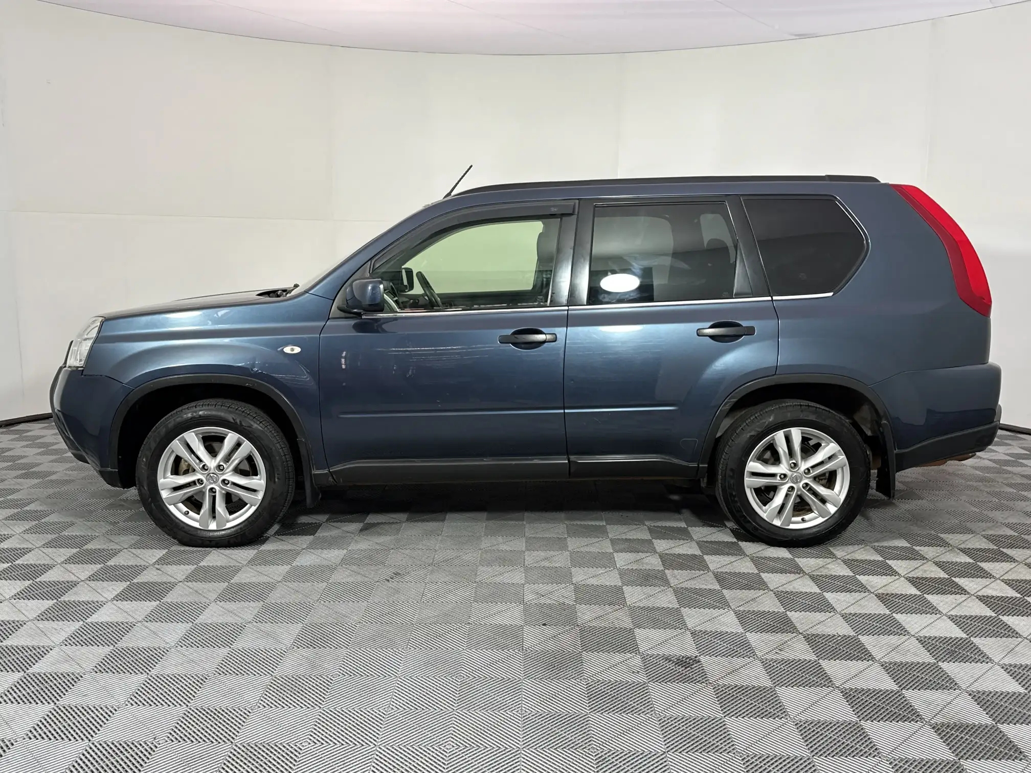 Nissan X Trail