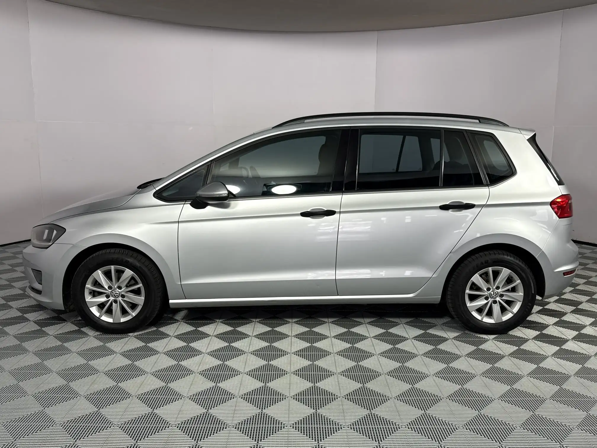 Volkswagen Golf SV