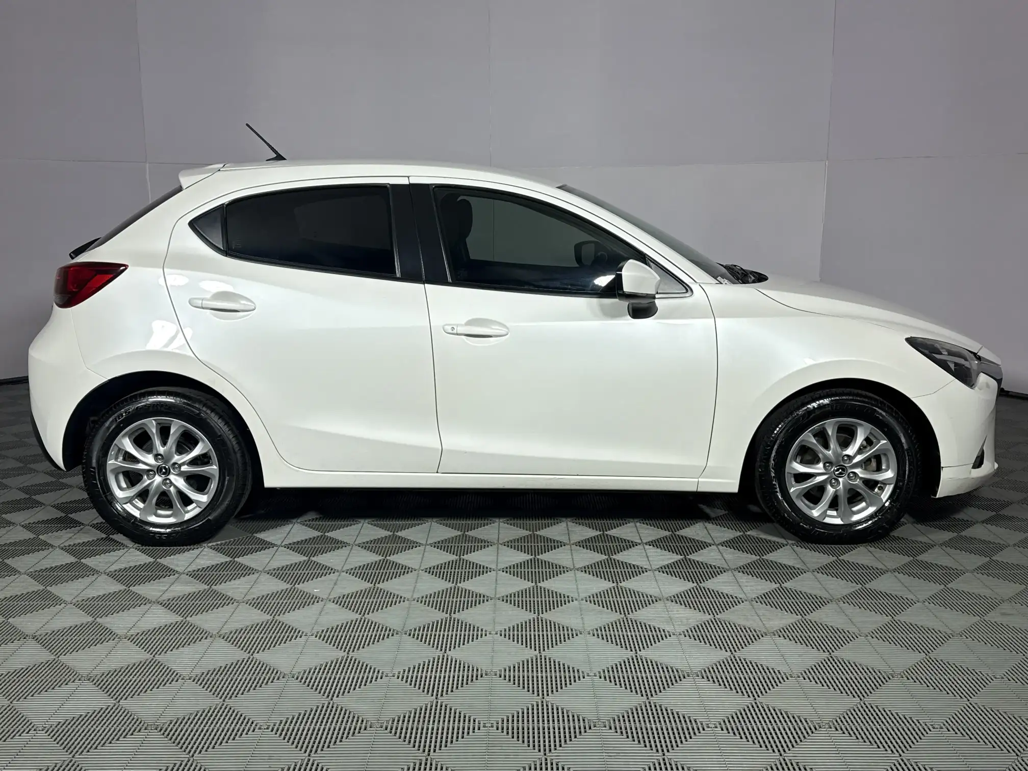 Mazda Mazda 2