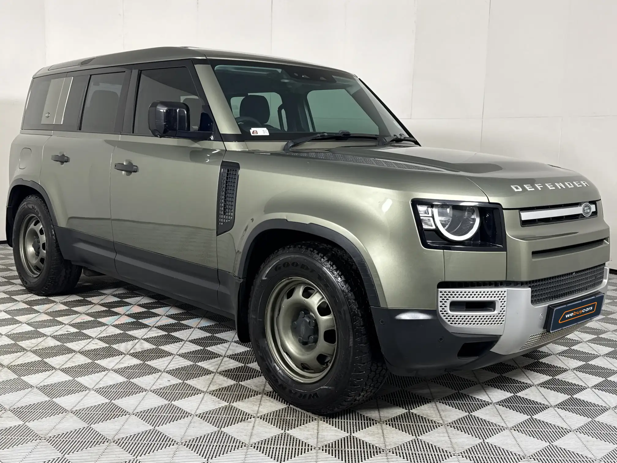 Land Rover Defender 110